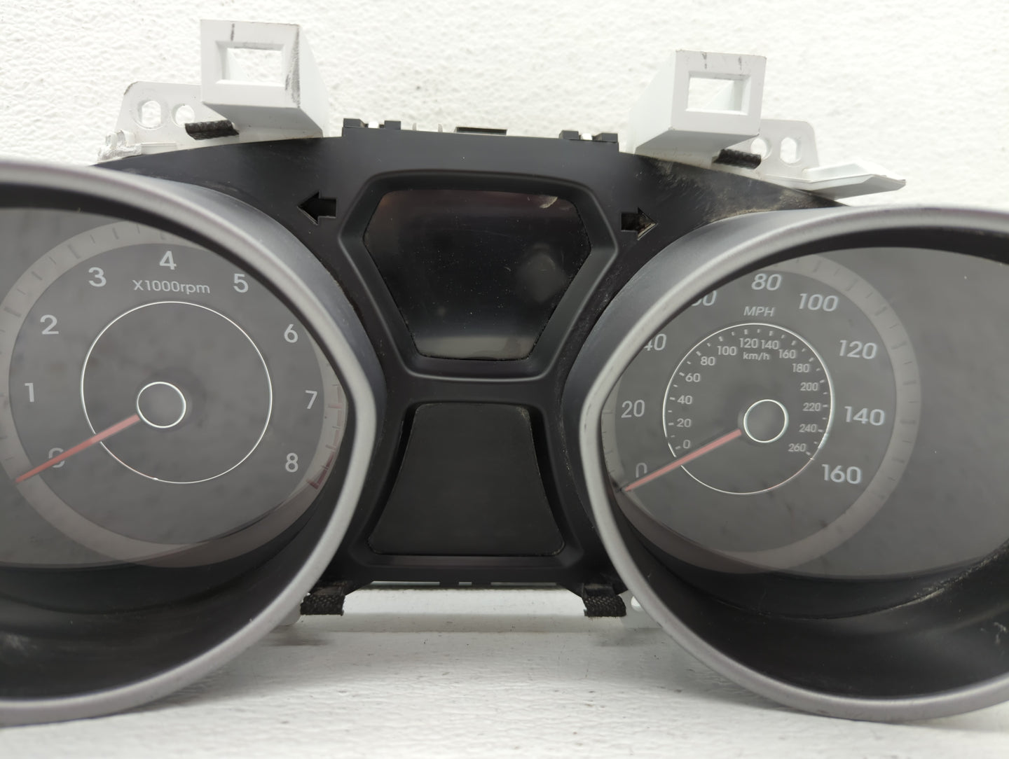 2014-2016 Hyundai Elantra Instrument Cluster Speedometer Gauges P/N:94004-3X210 Fits Fits 2014 2015 2016 OEM Used Auto Parts