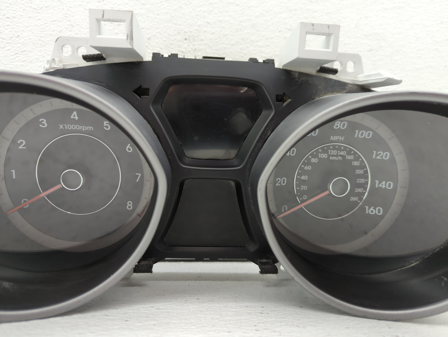 2014-2016 Hyundai Elantra Instrument Cluster Speedometer Gauges P/N:94004-3X210 Fits Fits 2014 2015 2016 OEM Used Auto Parts