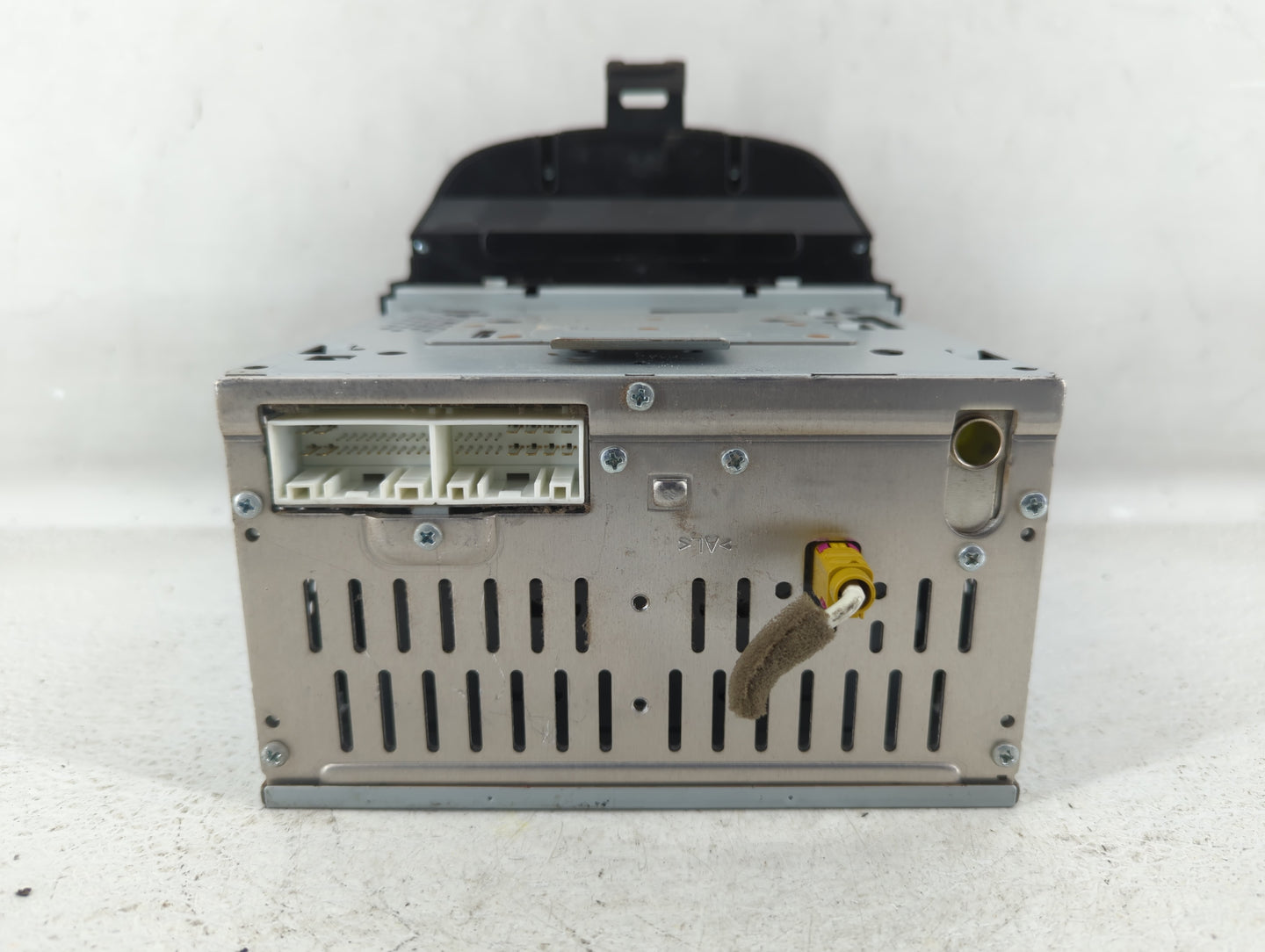 2014-2016 Hyundai Elantra Am Fm Cd Player Radio Receiver - Oemusedautoparts1.com