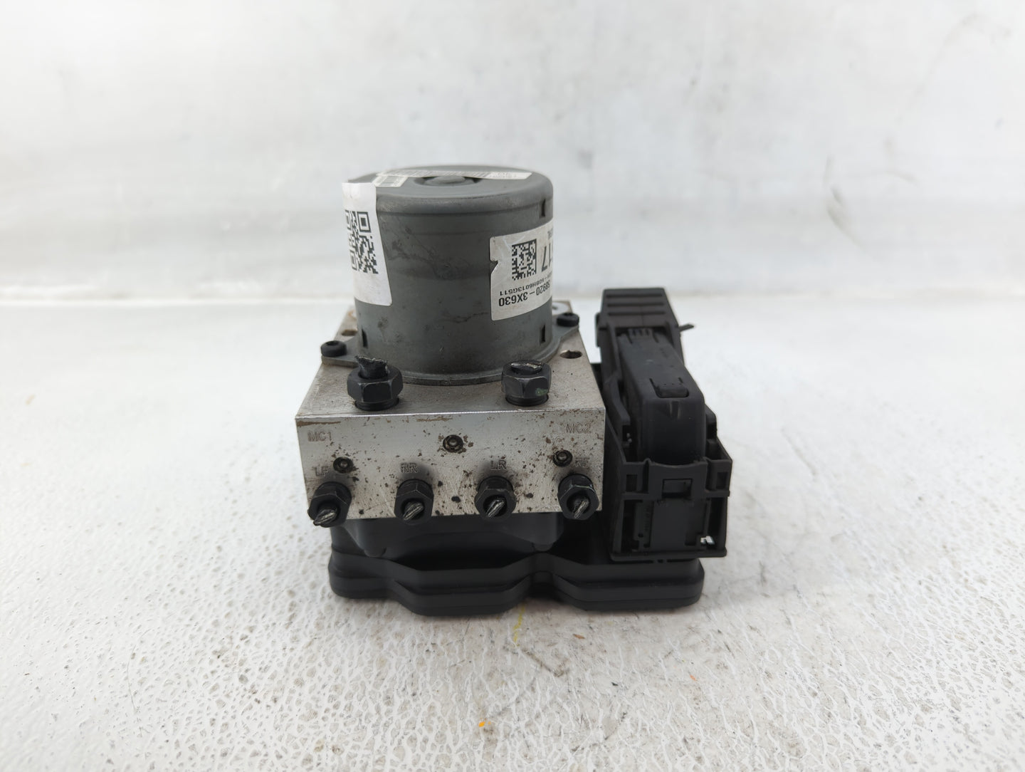 2014-2016 Hyundai Elantra ABS Pump Control Module Replacement P/N:58920-3X630 Fits Fits 2014 2015 2016 OEM Used Auto Parts -