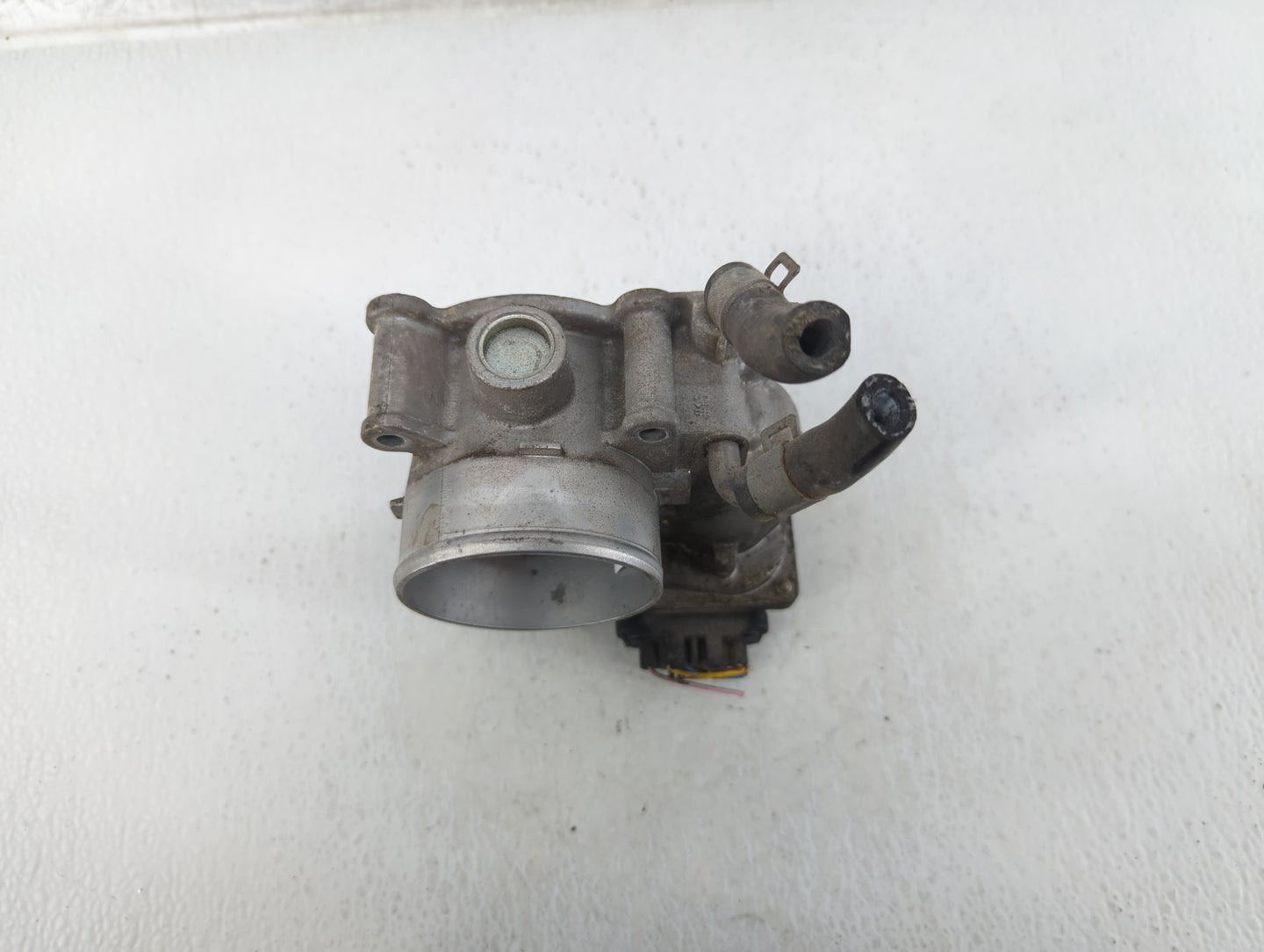 2011-2020 Hyundai Elantra Throttle Body P/N:35100-2E000 Fits Fits 2011 2012 2013 2014 2015 2016 2017 2018 2019 2020 2021 OEM