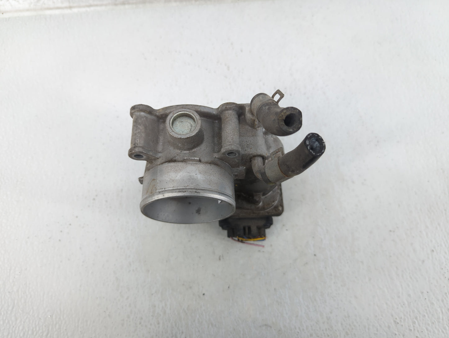 2011-2020 Hyundai Elantra Throttle Body P/N:35100-2E000 Fits Fits 2011 2012 2013 2014 2015 2016 2017 2018 2019 2020 2021 OEM