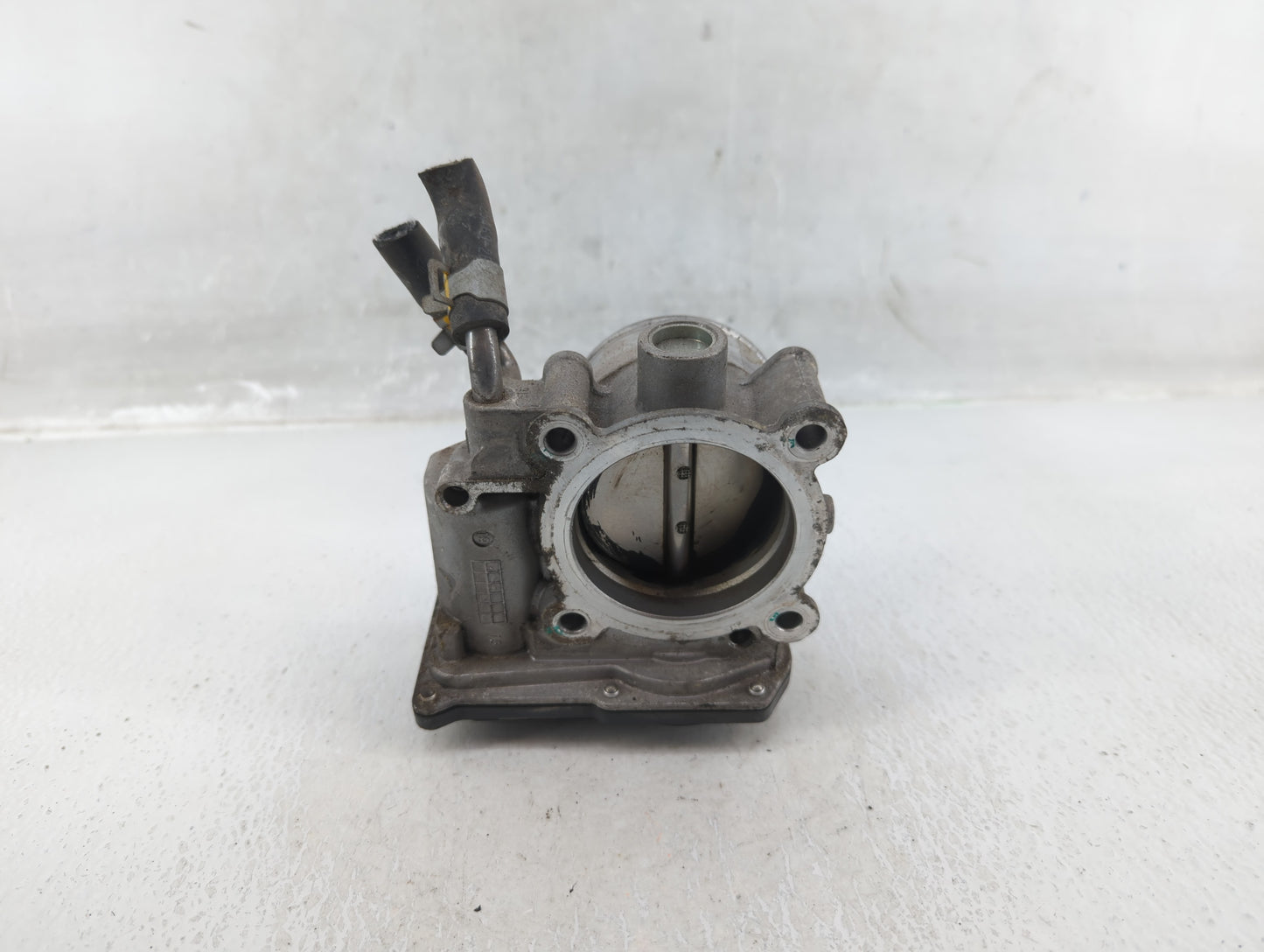 2011-2020 Hyundai Elantra Throttle Body P/N:35100-2E000 Fits Fits 2011 2012 2013 2014 2015 2016 2017 2018 2019 2020 2021 OEM