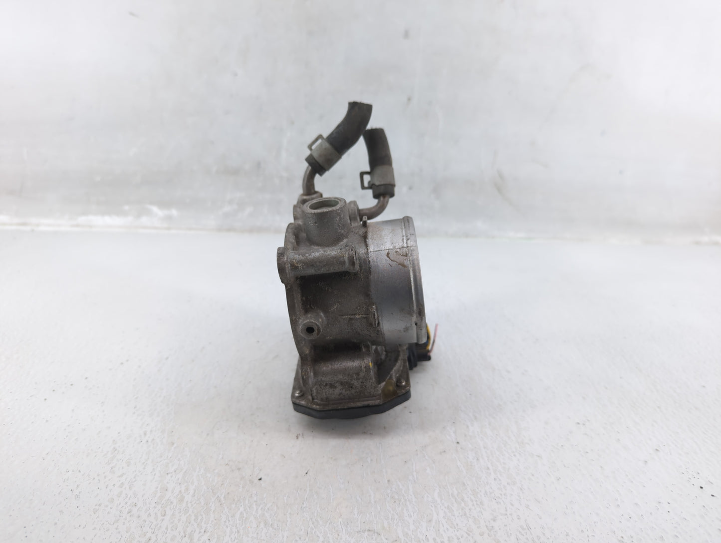 2011-2020 Hyundai Elantra Throttle Body P/N:35100-2E000 Fits Fits 2011 2012 2013 2014 2015 2016 2017 2018 2019 2020 2021 OEM