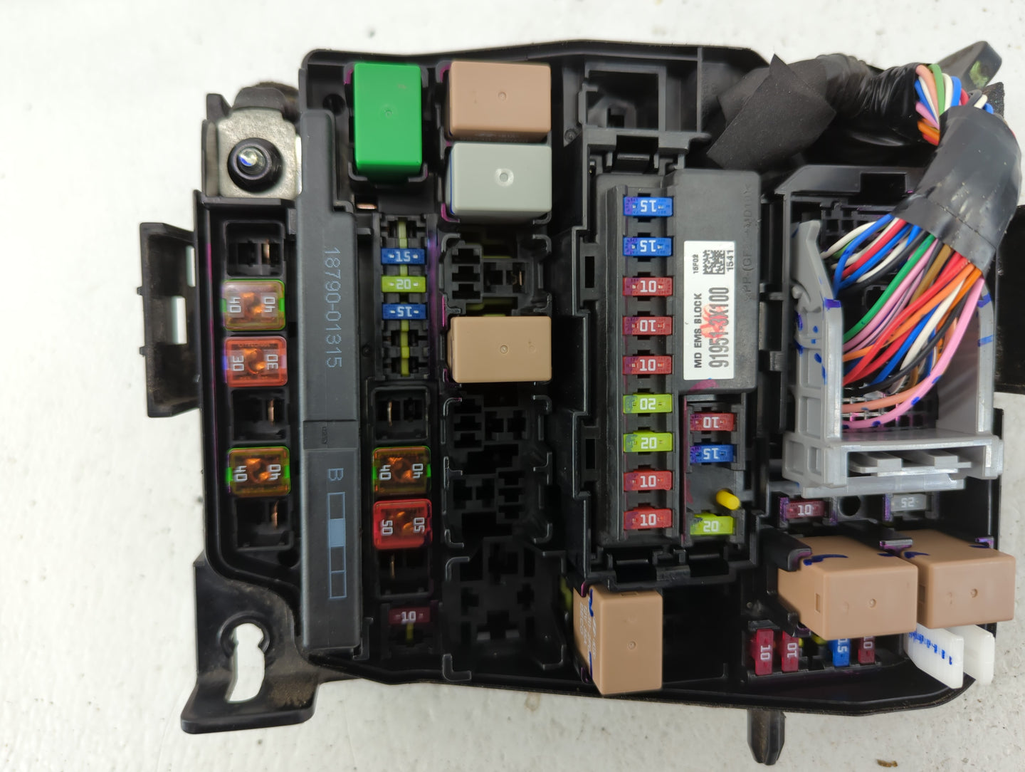 2014-2016 Hyundai Elantra Fusebox Fuse Box Panel Relay Module P/N:919513X710 91951-3X710 Fits Fits 2014 2015 2016 OEM Used A