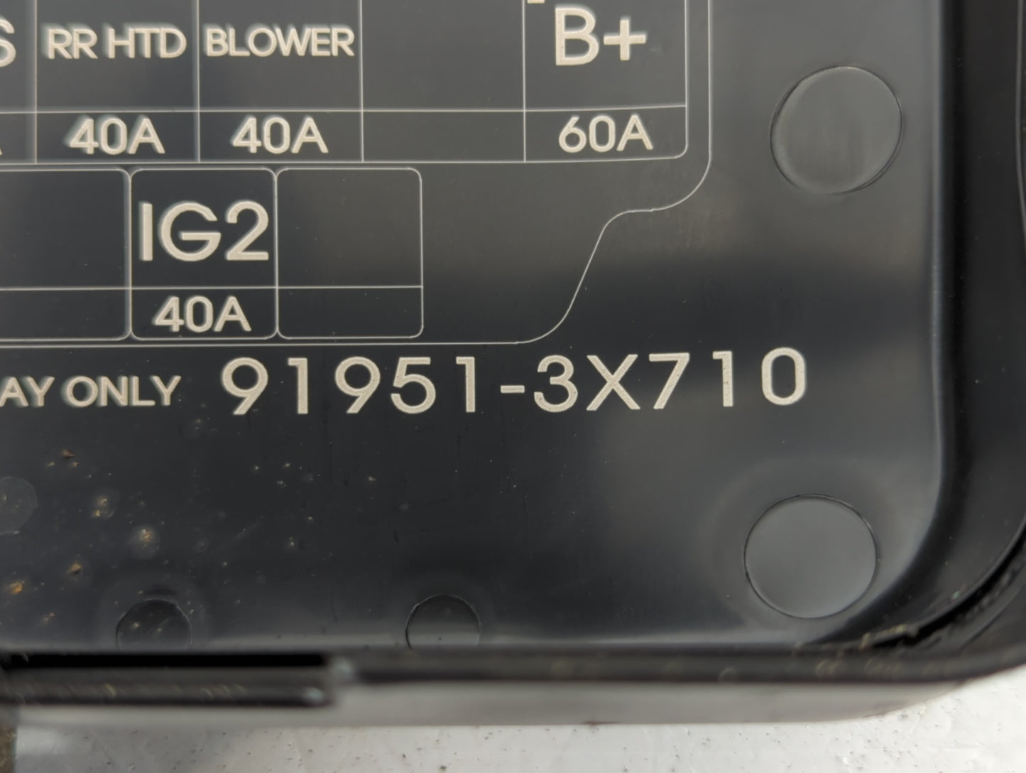 2014-2016 Hyundai Elantra Fusebox Fuse Box Panel Relay Module P/N:919513X710 91951-3X710 Fits Fits 2014 2015 2016 OEM Used A