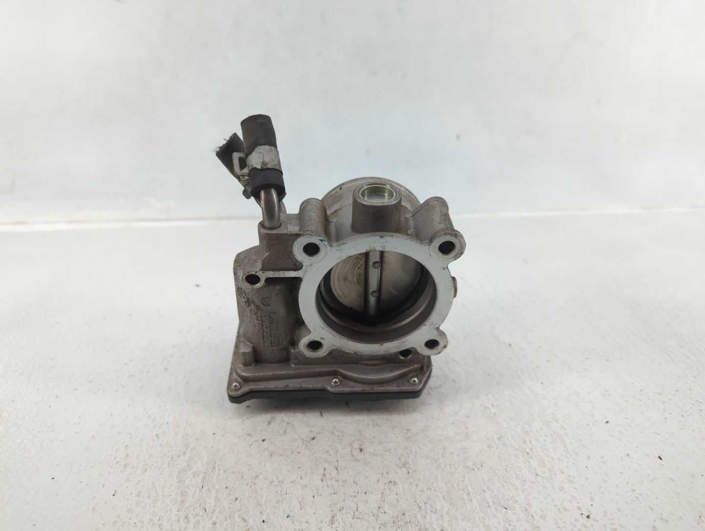 2011-2020 Hyundai Elantra Throttle Body P/N:35100-2E000 Fits Fits 2011 2012 2013 2014 2015 2016 2017 2018 2019 2020 2021 OEM