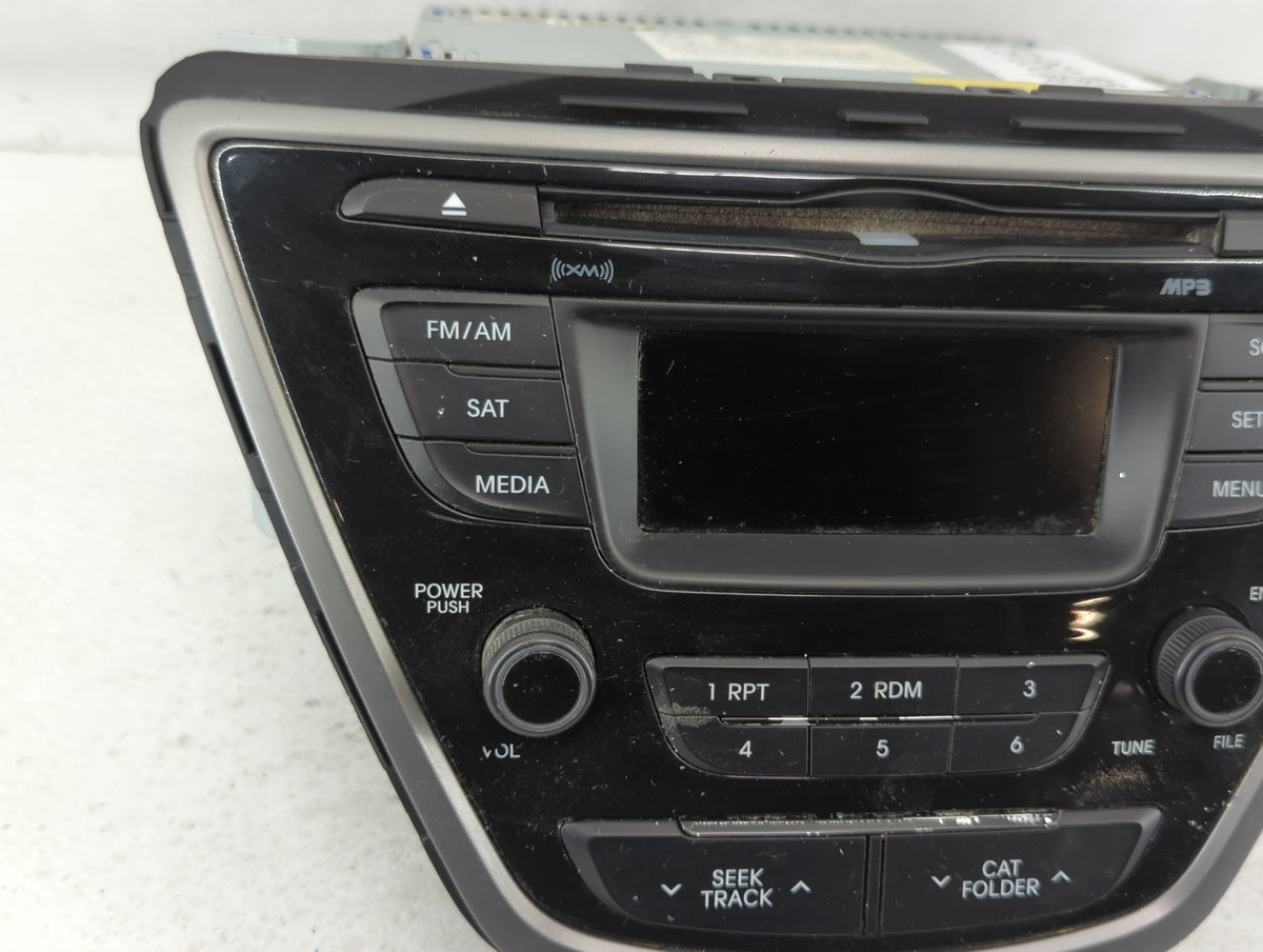 2014-2016 Hyundai Elantra Am Fm Cd Player Radio Receiver 591850 - Oemusedautoparts1.com