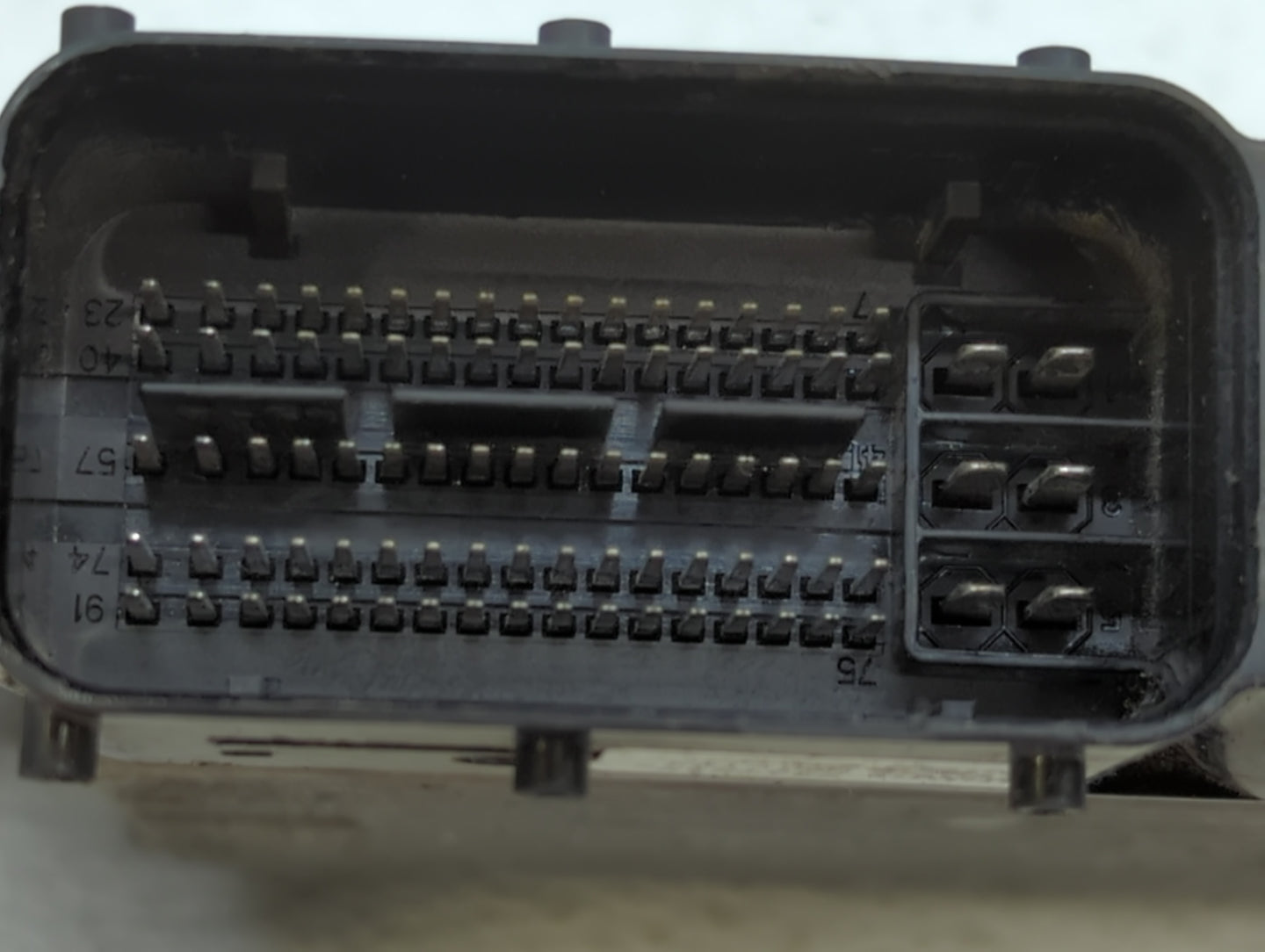 2014-2016 Hyundai Elantra PCM Engine Control Computer ECU ECM PCU OEM P/N:39102-2EMB6 Fits Fits 2014 2015 2016 OEM Used Auto