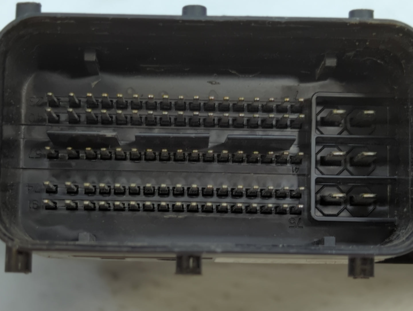 2014-2016 Hyundai Elantra PCM Engine Control Computer ECU ECM PCU OEM P/N:39102-2EML6 Fits Fits 2014 2015 2016 OEM Used Auto