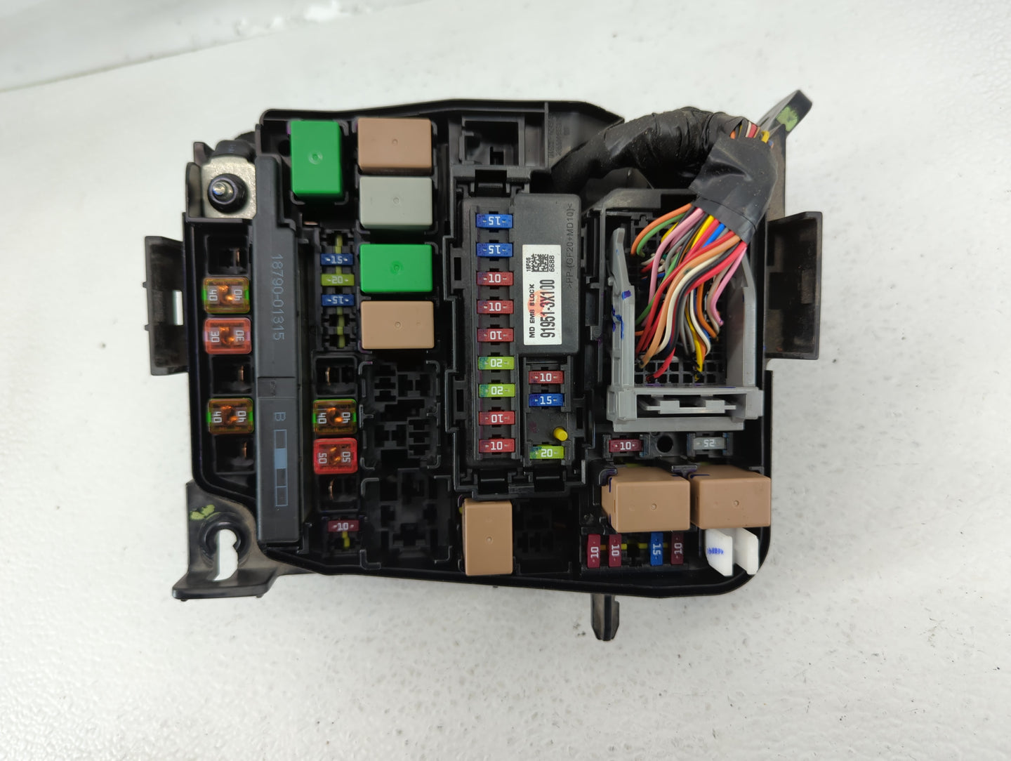 2014-2016 Hyundai Elantra Fusebox Fuse Box Panel Relay Module P/N:91951-3X710 Fits Fits 2014 2015 2016 OEM Used Auto Parts -