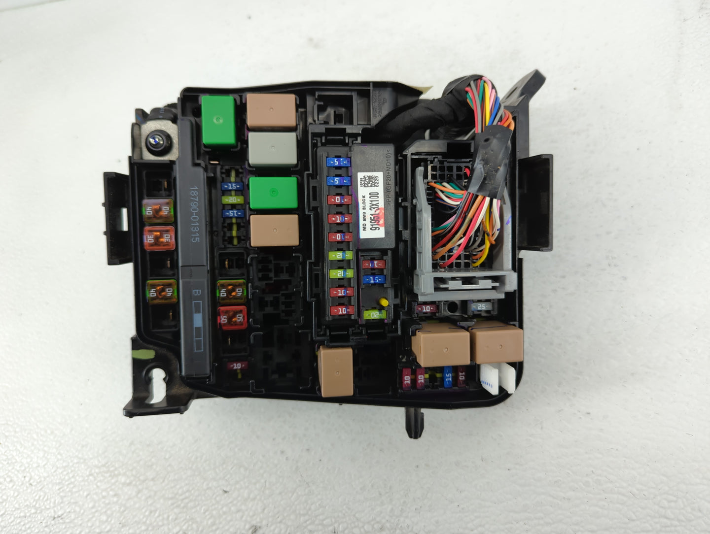 2014-2016 Hyundai Elantra Fusebox Fuse Box Panel Relay Module P/N:91951-3X710 Fits Fits 2014 2015 2016 OEM Used Auto Parts -