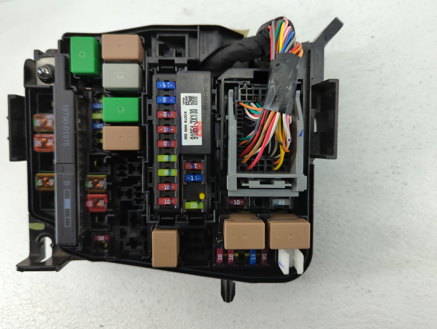 2014-2016 Hyundai Elantra Fusebox Fuse Box Panel Relay Module P/N:91951-3X710 Fits Fits 2014 2015 2016 OEM Used Auto Parts -