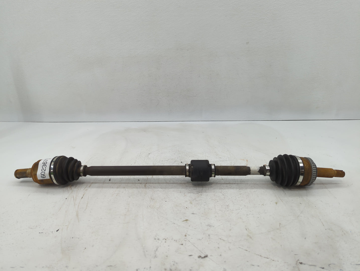 2011-2016 Hyundai Elantra Axle Shaft Front Passenger Cv C/v - Oemusedautoparts1.com