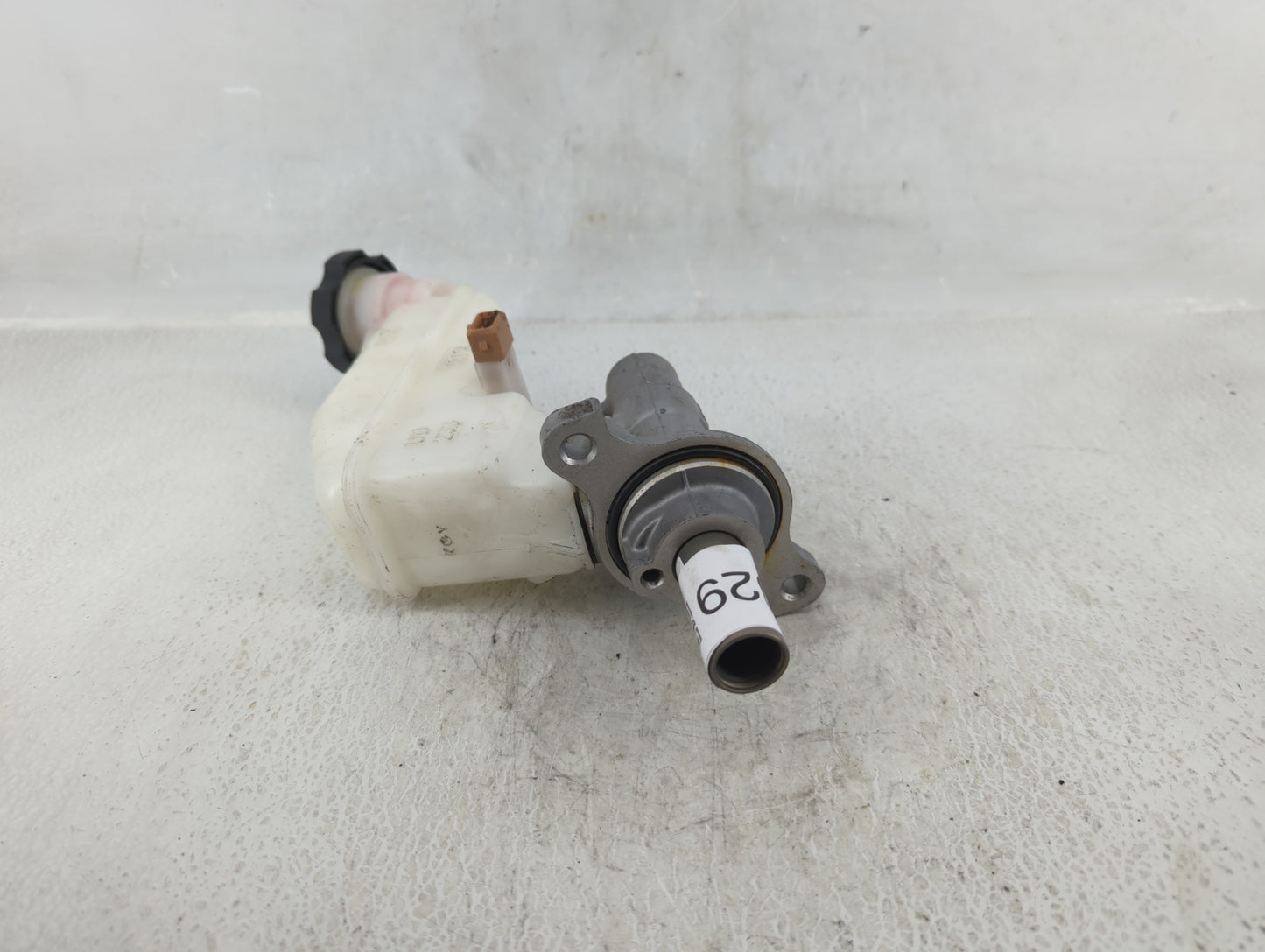 2014-2016 Hyundai Elantra Brake Master Cylinder - Oemusedautoparts1.com