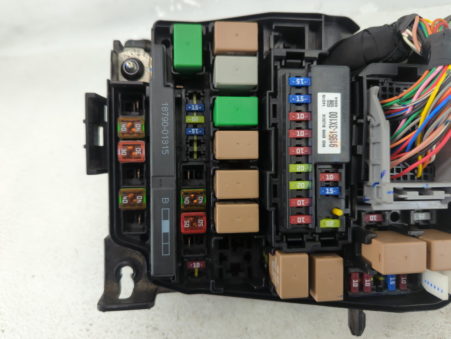 2014-2016 Hyundai Elantra Fusebox Fuse Box Panel Relay Module P/N:91951-3X710 Fits Fits 2014 2015 2016 OEM Used Auto Parts -