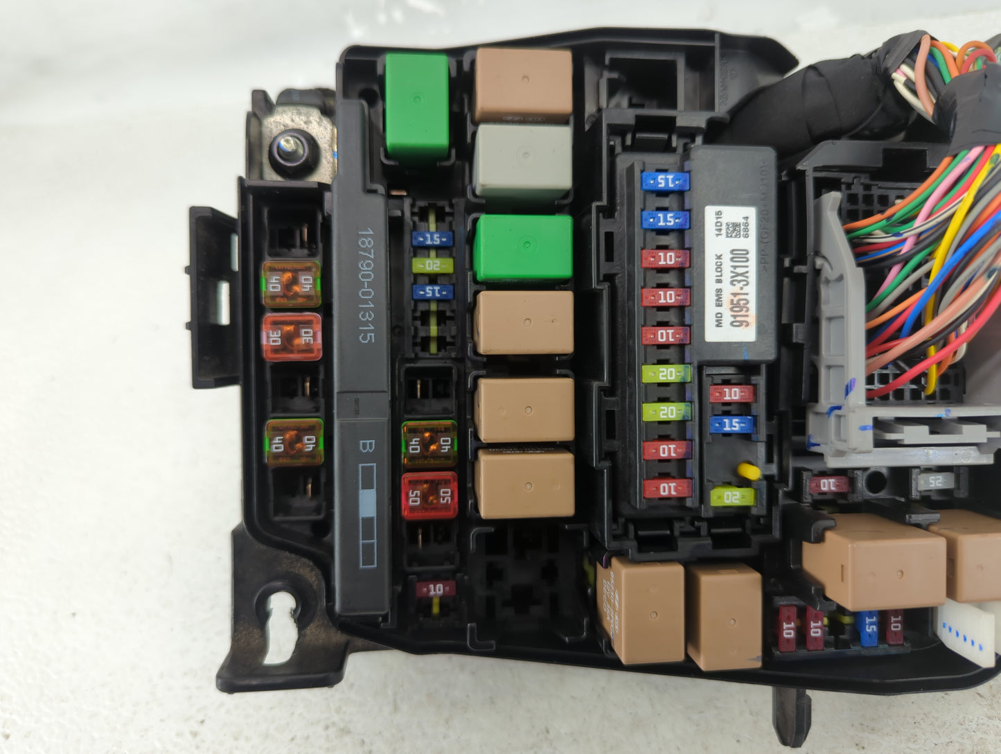 2014-2016 Hyundai Elantra Fusebox Fuse Box Panel Relay Module P/N:91951-3X710 Fits Fits 2014 2015 2016 OEM Used Auto Parts -