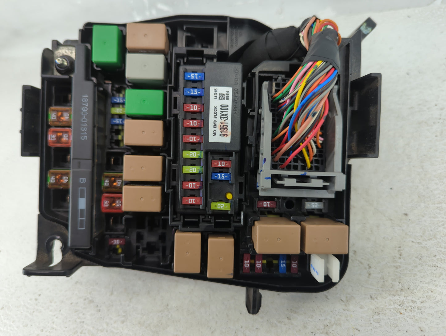 2014-2016 Hyundai Elantra Fusebox Fuse Box Panel Relay Module P/N:91951-3X710 Fits Fits 2014 2015 2016 OEM Used Auto Parts -