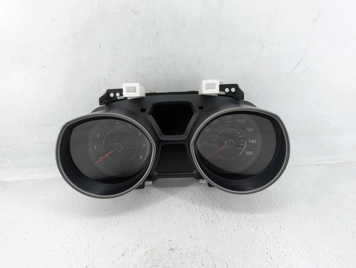 2014-2016 Hyundai Elantra Instrument Cluster Speedometer Gauges P/N:94004-3Y010 Fits Fits 2014 2015 2016 OEM Used Auto Parts
