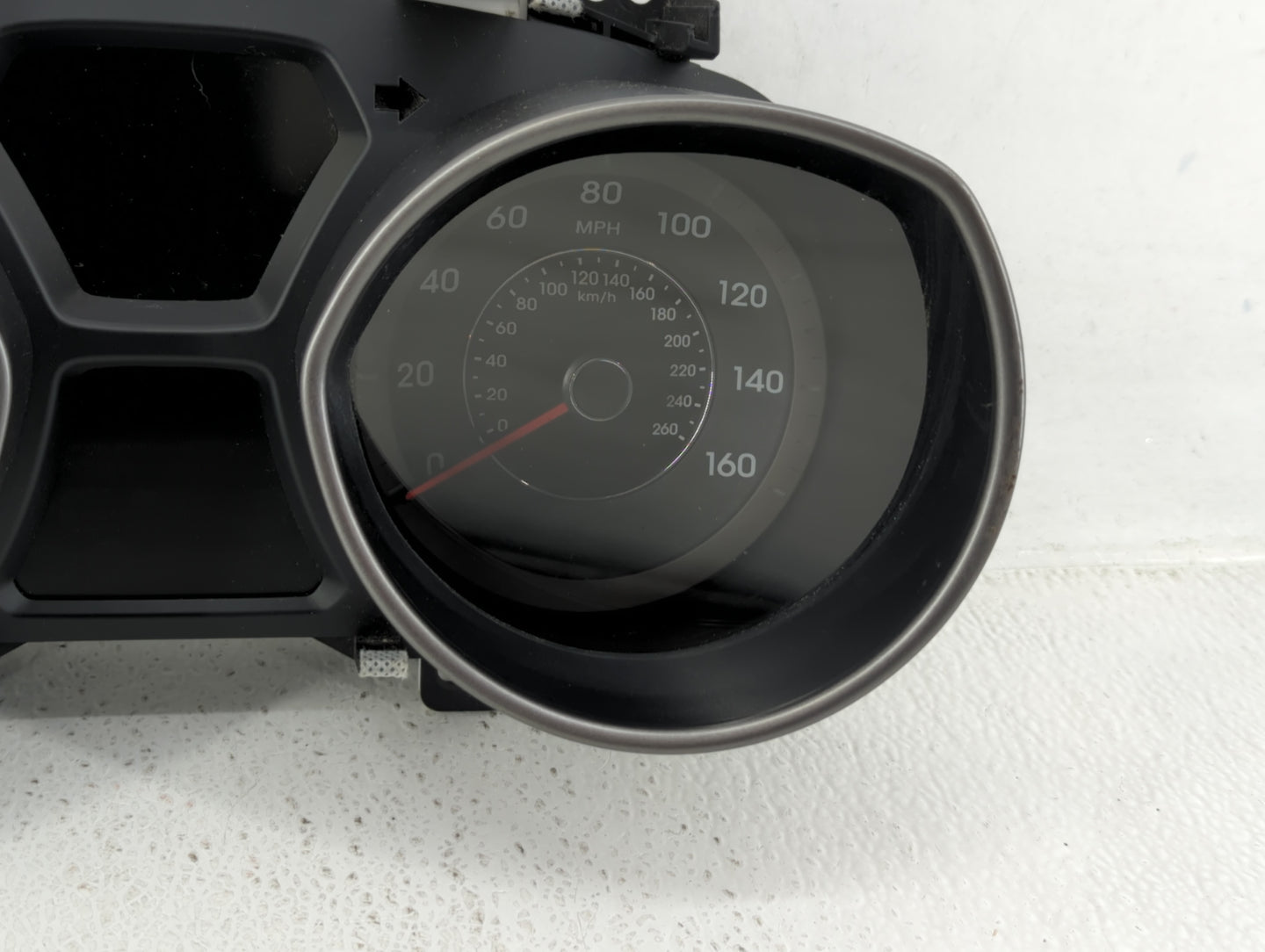 2014-2016 Hyundai Elantra Instrument Cluster Speedometer Gauges P/N:94004-3Y010 Fits Fits 2014 2015 2016 OEM Used Auto Parts