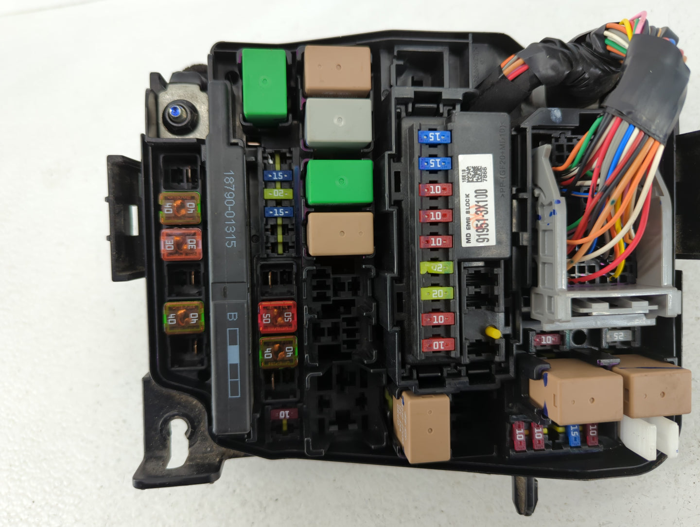2014-2016 Hyundai Elantra Fusebox Fuse Box Panel Relay Module P/N:91951-3X710 Fits Fits 2014 2015 2016 OEM Used Auto Parts -