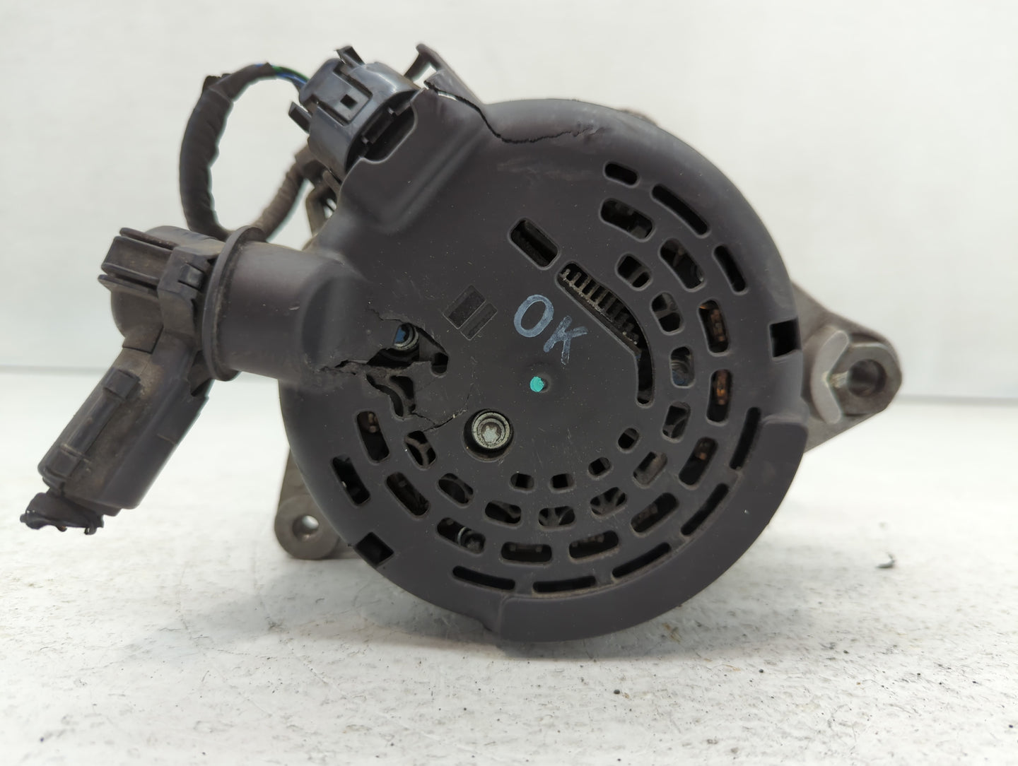2016 Hyundai Elantra Alternator Generator Charging Assembly Engine Oem - Oemusedautoparts1.com