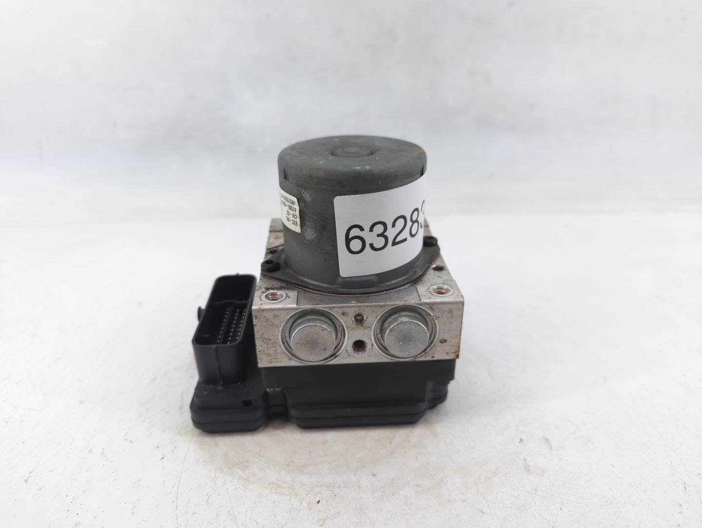2016-2017 Hyundai Elantra ABS Pump Control Module Replacement P/N:61589-45200 Fits Fits 2016 2017 OEM Used Auto Parts - Oemu