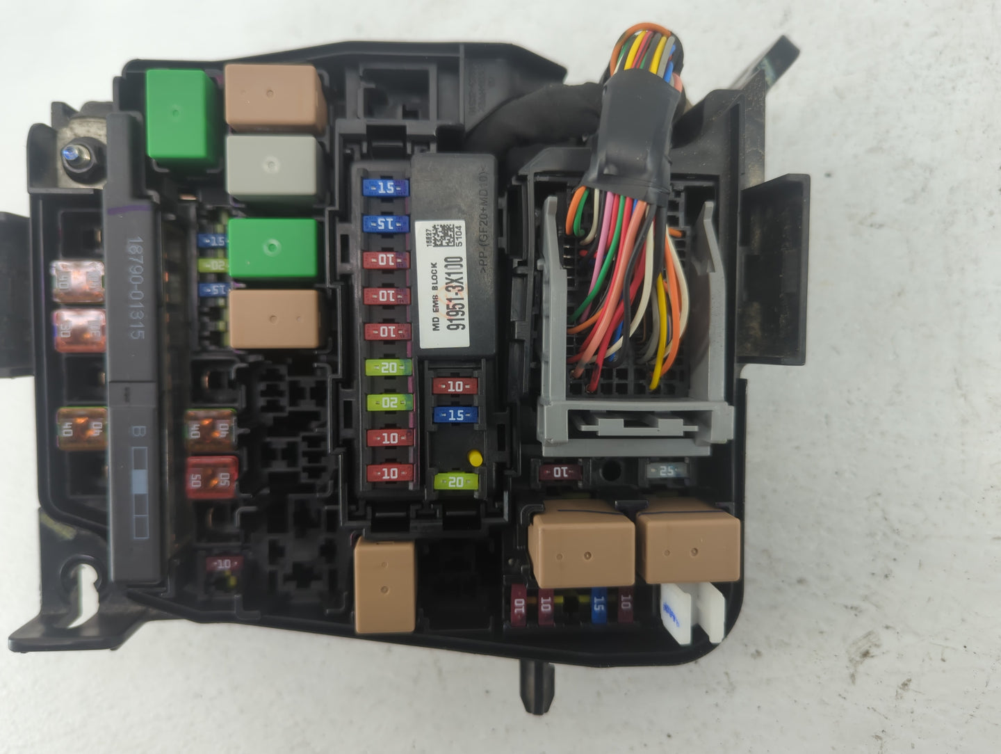 2014-2016 Hyundai Elantra Fusebox Fuse Box Panel Relay Module P/N:91951-3X710 Fits Fits 2014 2015 2016 OEM Used Auto Parts -