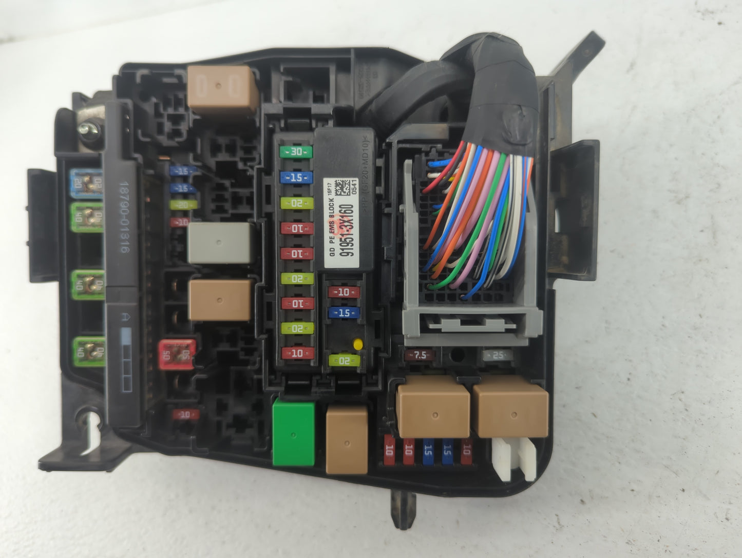 2016-2017 Hyundai Elantra Fusebox Fuse Box Panel Relay Module P/N:91248-A54400A Fits Fits 2016 2017 OEM Used Auto Parts - Oe