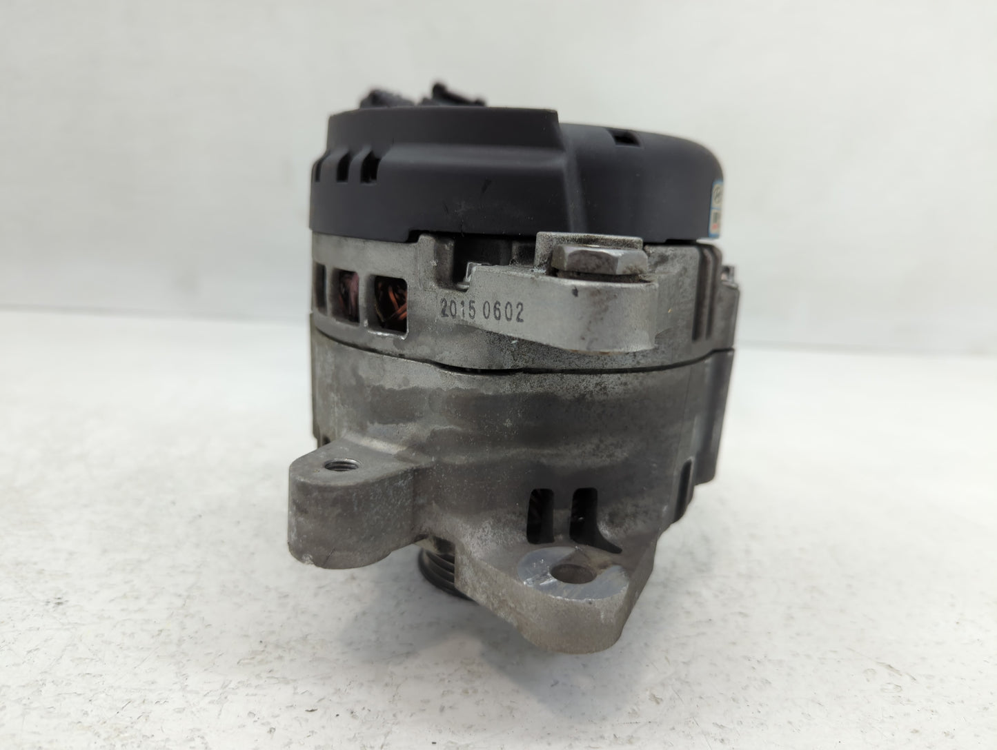 2016 Hyundai Elantra Alternator Replacement Generator Charging Assembly Engine OEM P/N:37300-2E720 Fits OEM Used Auto Parts 