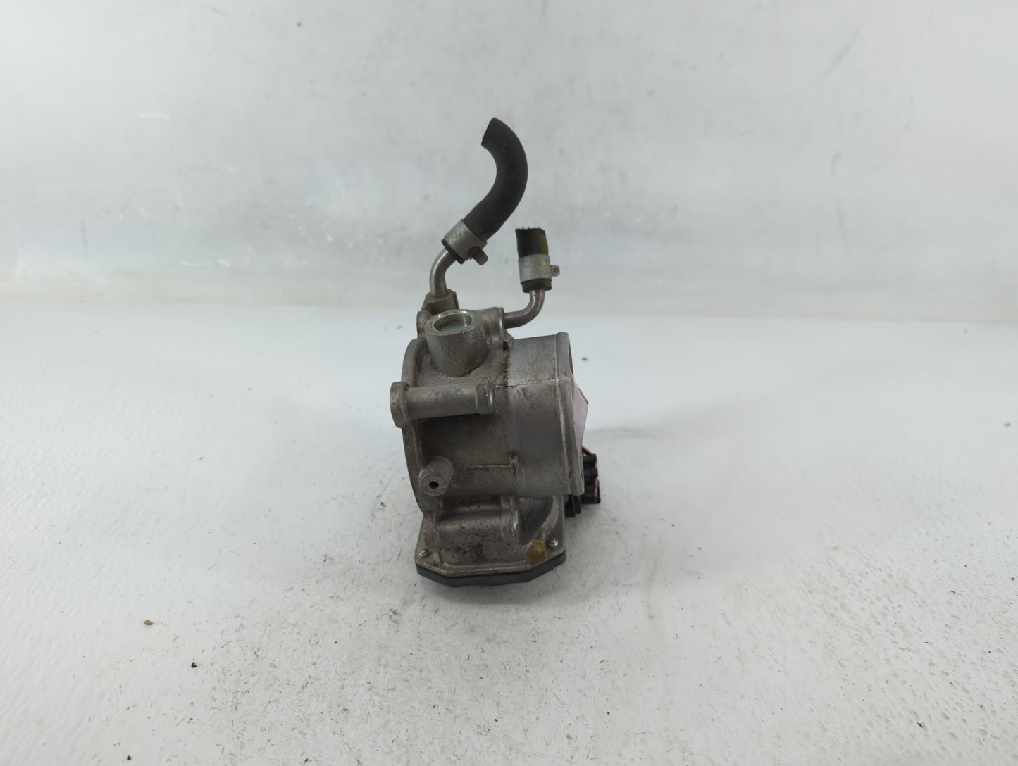 2011-2020 Hyundai Elantra Throttle Body P/N:35100-2E000 Fits Fits 2011 2012 2013 2014 2015 2016 2017 2018 2019 2020 2021 OEM