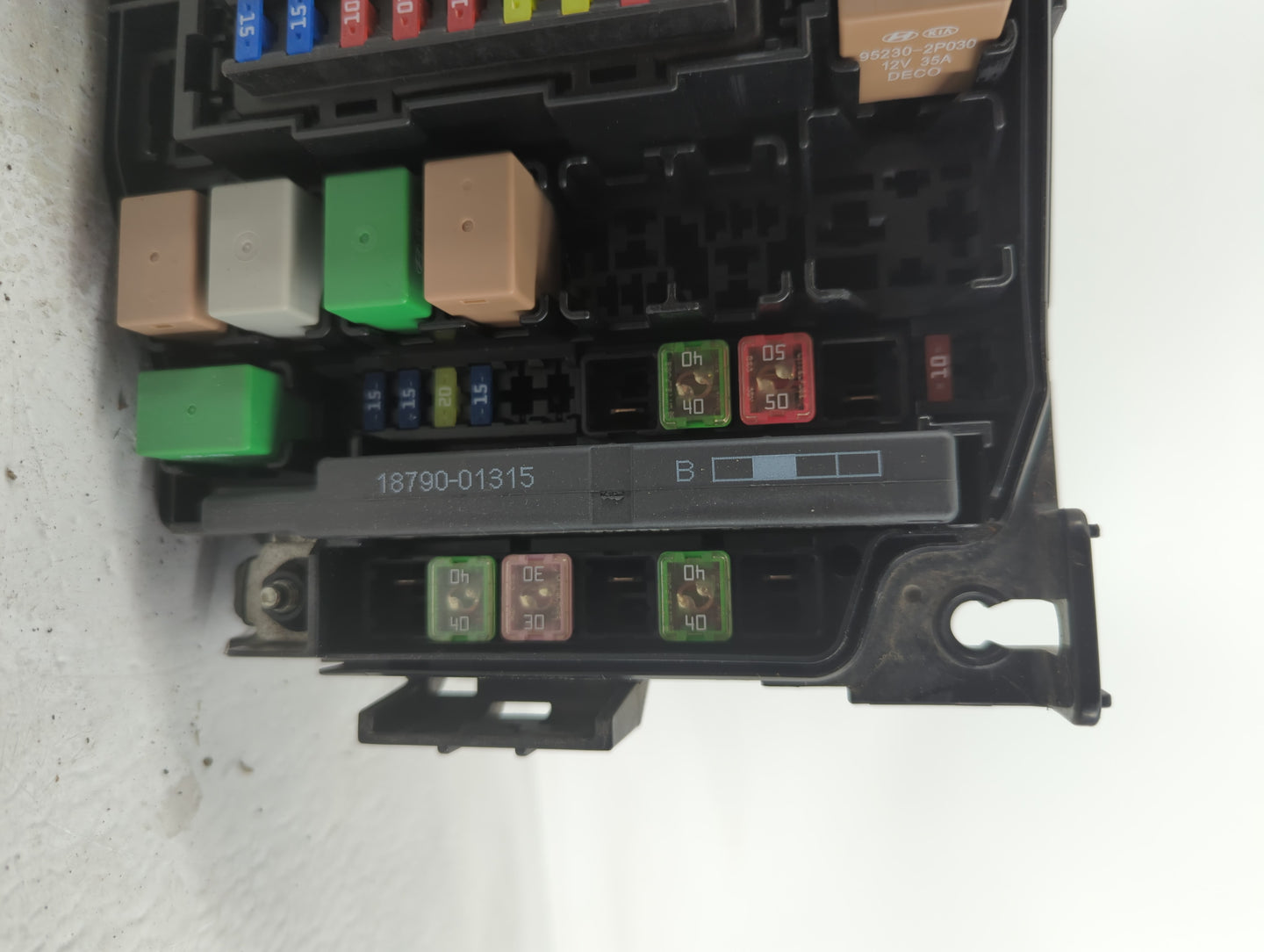 2014-2016 Hyundai Elantra Fusebox Fuse Box Panel Relay Module P/N:91266 3X090 Fits Fits 2014 2015 2016 OEM Used Auto Parts -