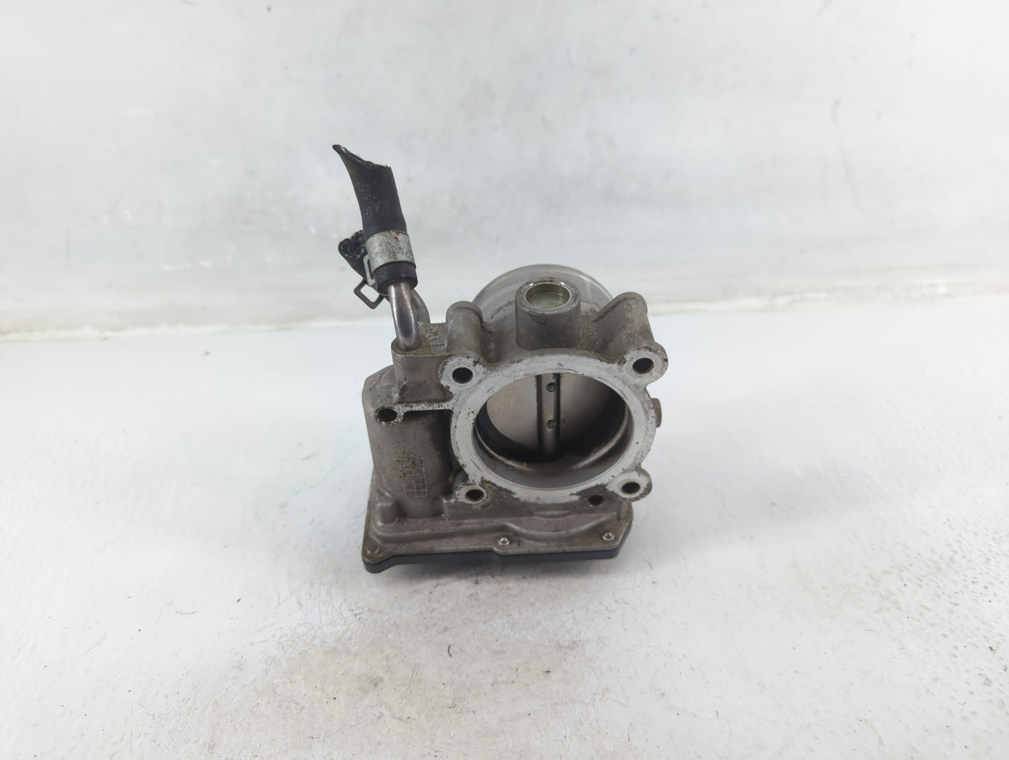 2011-2020 Hyundai Elantra Throttle Body P/N:35100-2E000 Fits Fits 2011 2012 2013 2014 2015 2016 2017 2018 2019 2020 2021 OEM