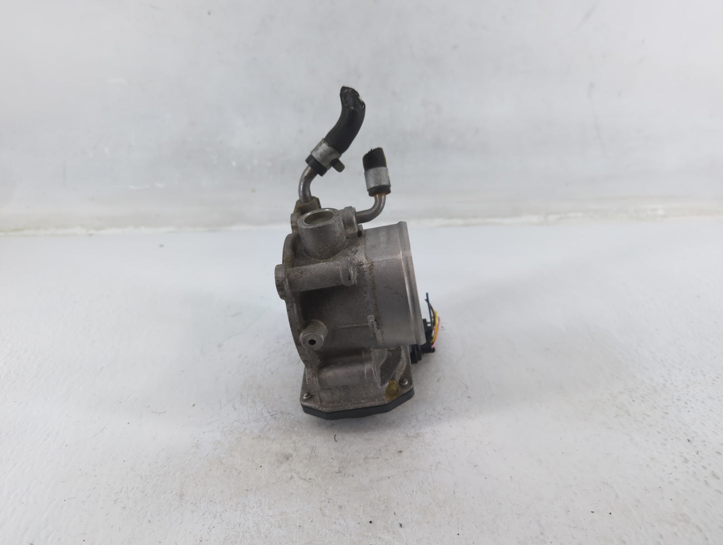 2011-2020 Hyundai Elantra Throttle Body P/N:35100-2E000 Fits Fits 2011 2012 2013 2014 2015 2016 2017 2018 2019 2020 2021 OEM