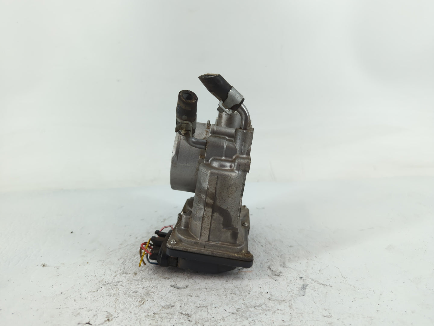 2011-2020 Hyundai Elantra Throttle Body P/N:35100-2E000 Fits Fits 2011 2012 2013 2014 2015 2016 2017 2018 2019 2020 2021 OEM