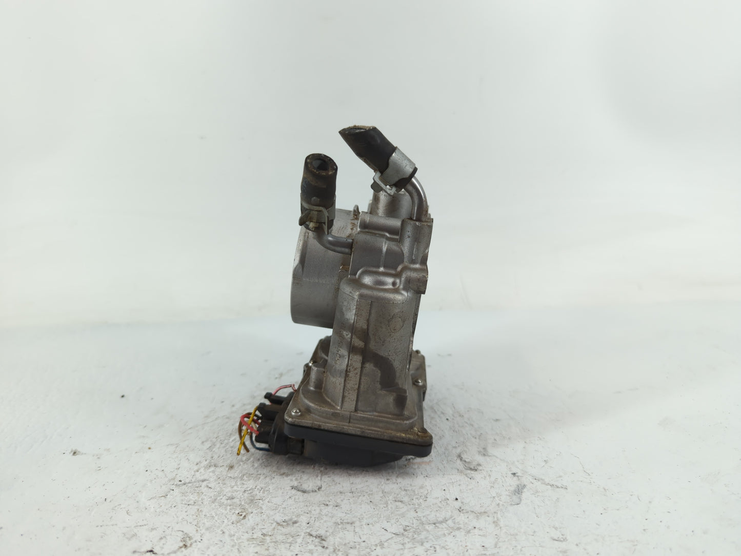 2011-2020 Hyundai Elantra Throttle Body P/N:35100-2E000 Fits Fits 2011 2012 2013 2014 2015 2016 2017 2018 2019 2020 2021 OEM