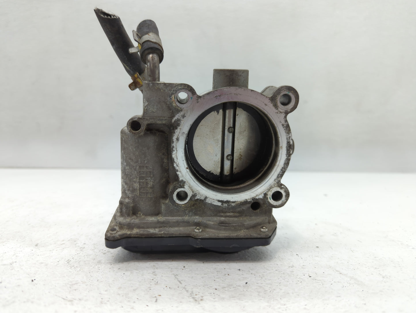 2011-2020 Hyundai Elantra Throttle Body P/N:35100-2E000 Fits Fits 2011 2012 2013 2014 2015 2016 2017 2018 2019 2020 2021 OEM