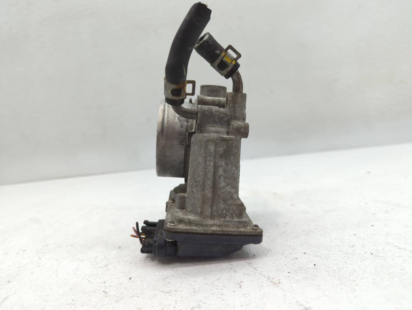 2011-2020 Hyundai Elantra Throttle Body P/N:35100-2E000 Fits Fits 2011 2012 2013 2014 2015 2016 2017 2018 2019 2020 2021 OEM