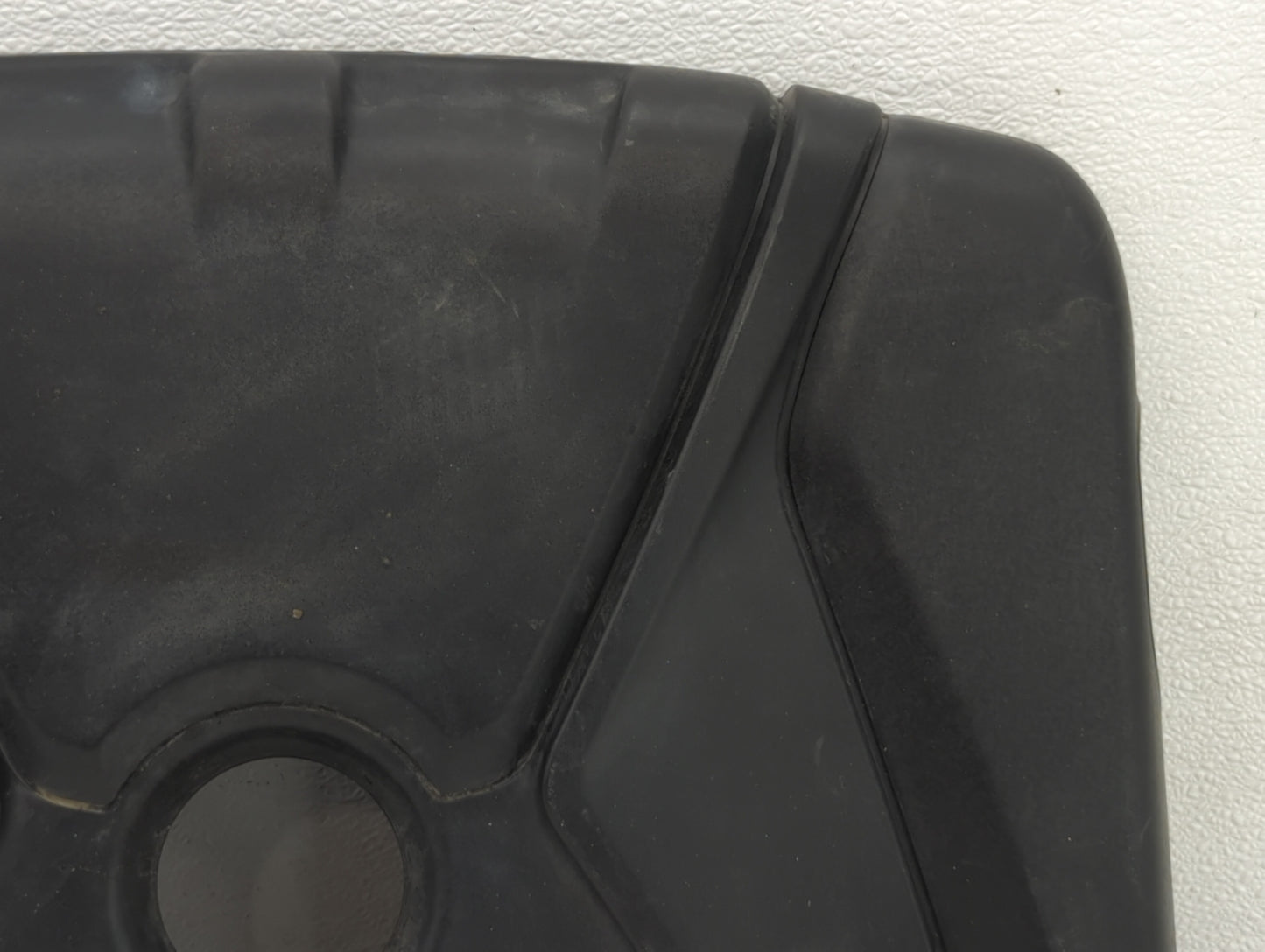 2016 Hyundai Elantra Engine Cover - Oemusedautoparts1.com