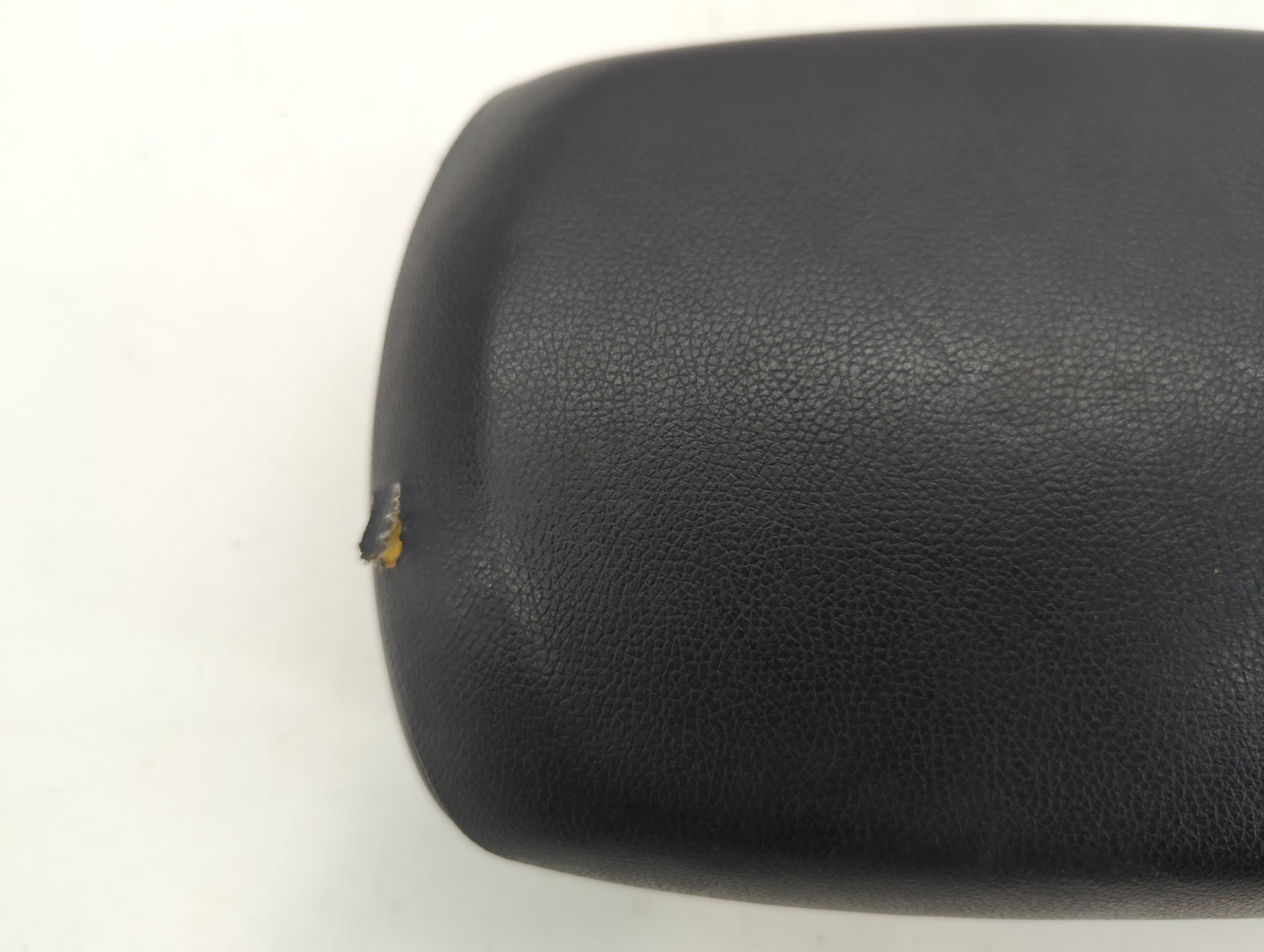 Hyundai Elantra Center Console Armrest Cover Lid - Oemusedautoparts1.com