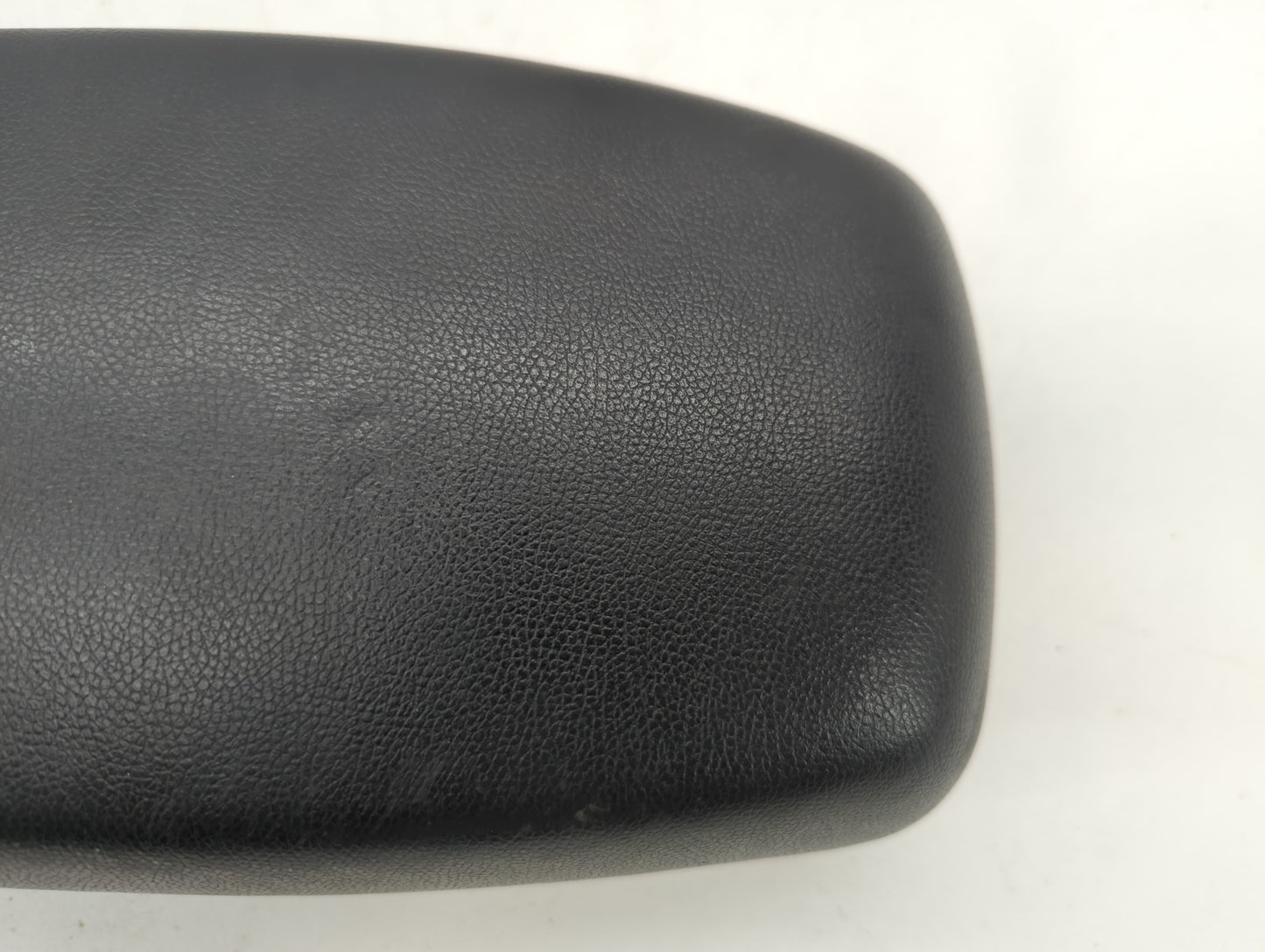Hyundai Elantra Center Console Armrest Cover Lid - Oemusedautoparts1.com