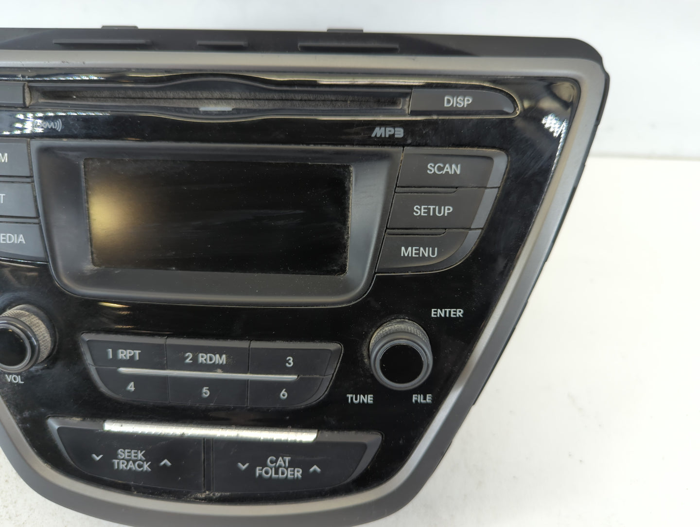2014-2016 Hyundai Elantra Am Fm Cd Player Radio Receiver - Oemusedautoparts1.com