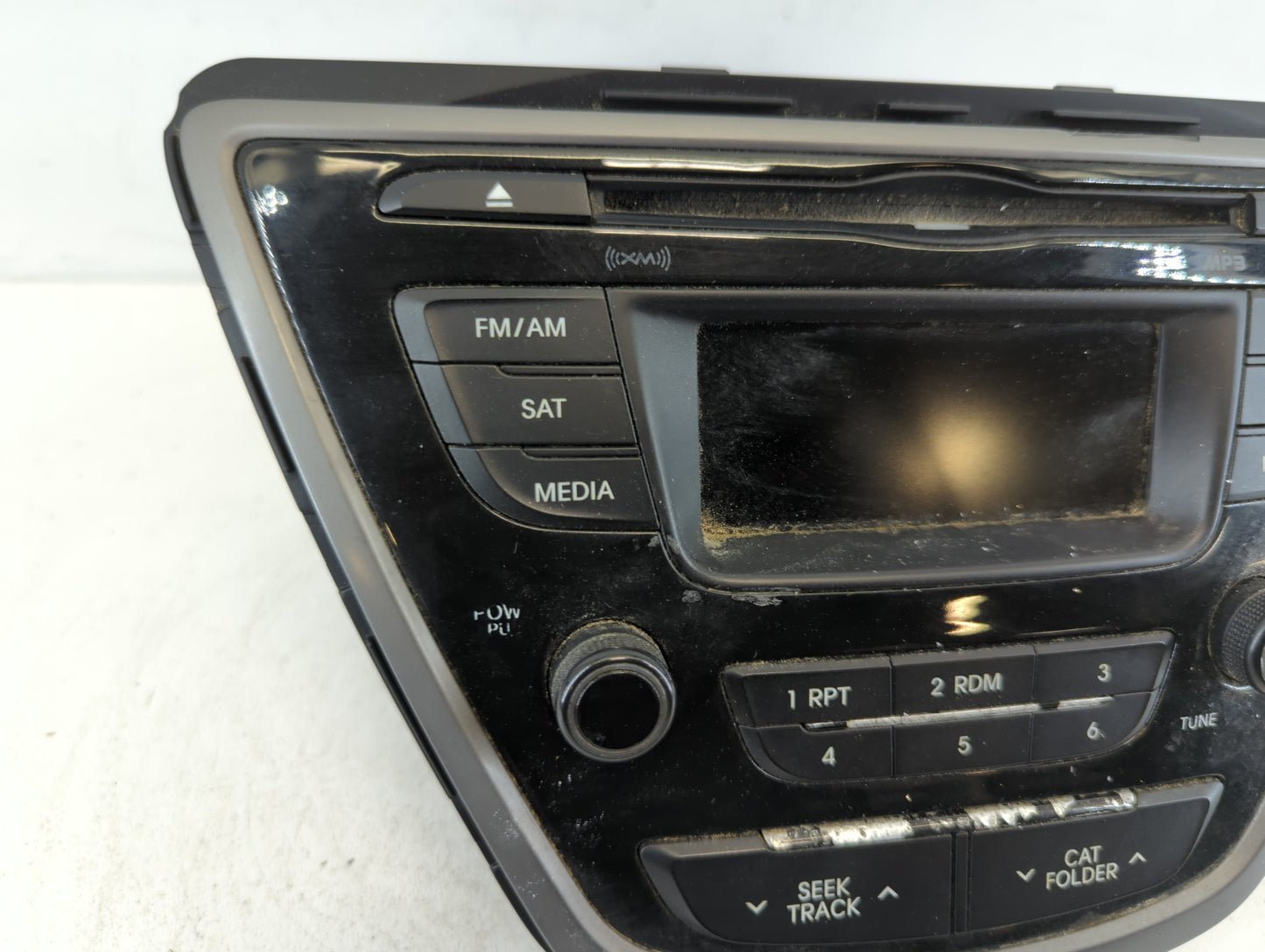 2014-2016 Hyundai Elantra Am Fm Cd Player Radio Receiver - Oemusedautoparts1.com