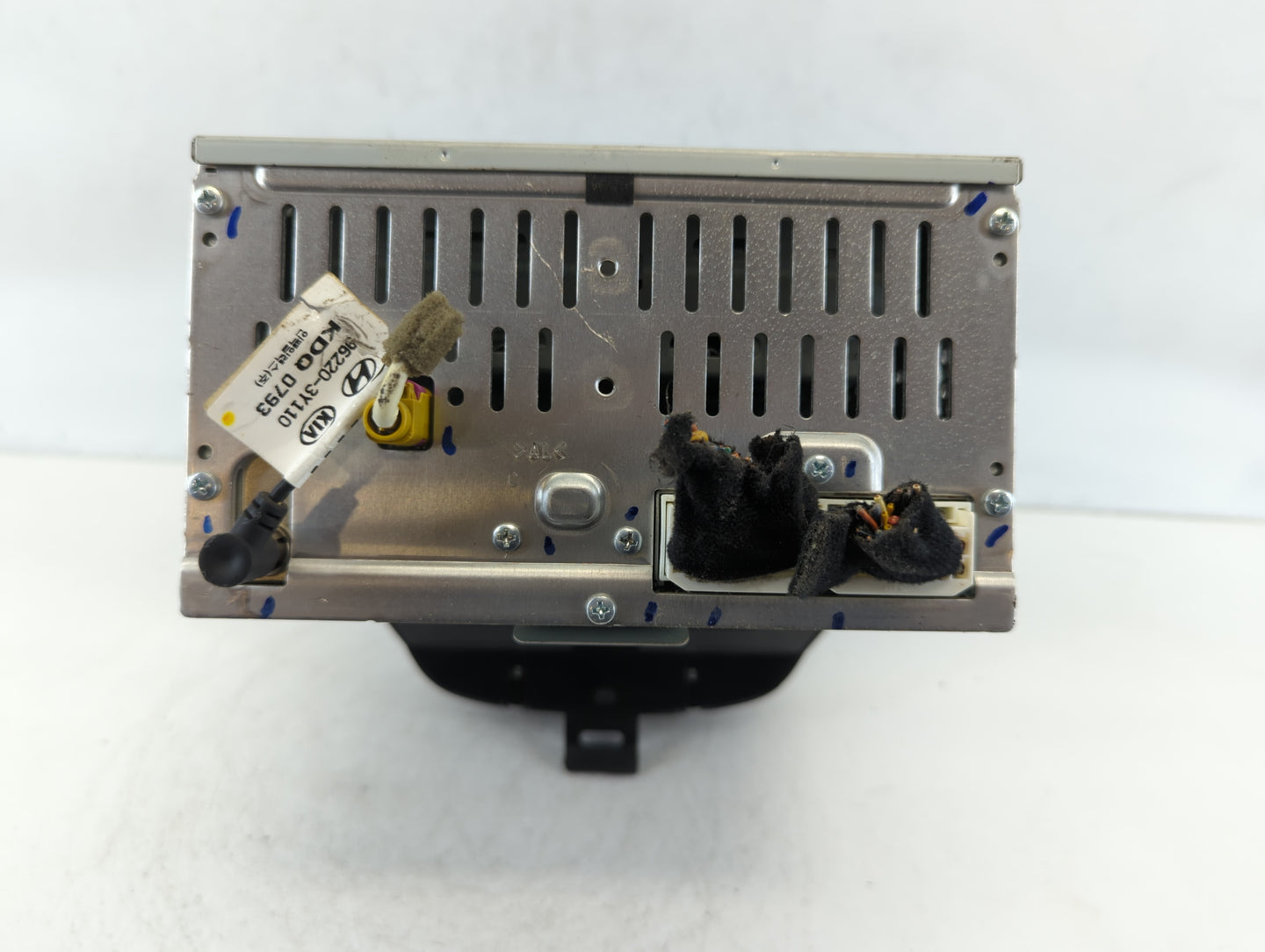 2014-2016 Hyundai Elantra Am Fm Cd Player Radio Receiver - Oemusedautoparts1.com