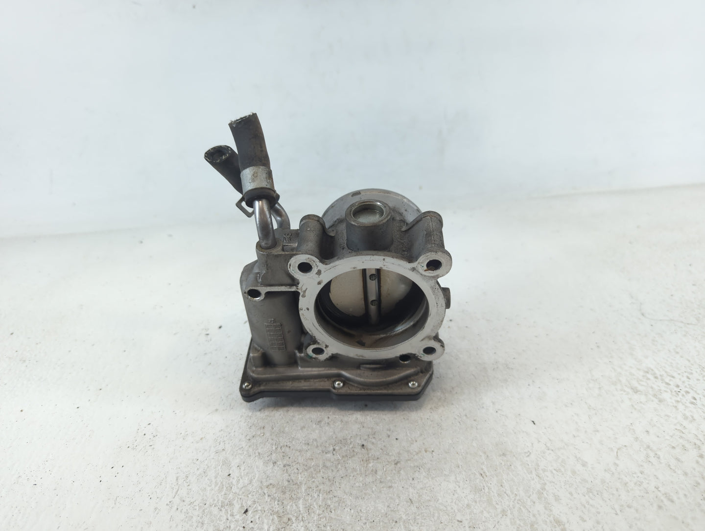 2011-2020 Hyundai Elantra Throttle Body P/N:35100-2E000 Fits Fits 2011 2012 2013 2014 2015 2016 2017 2018 2019 2020 2021 OEM