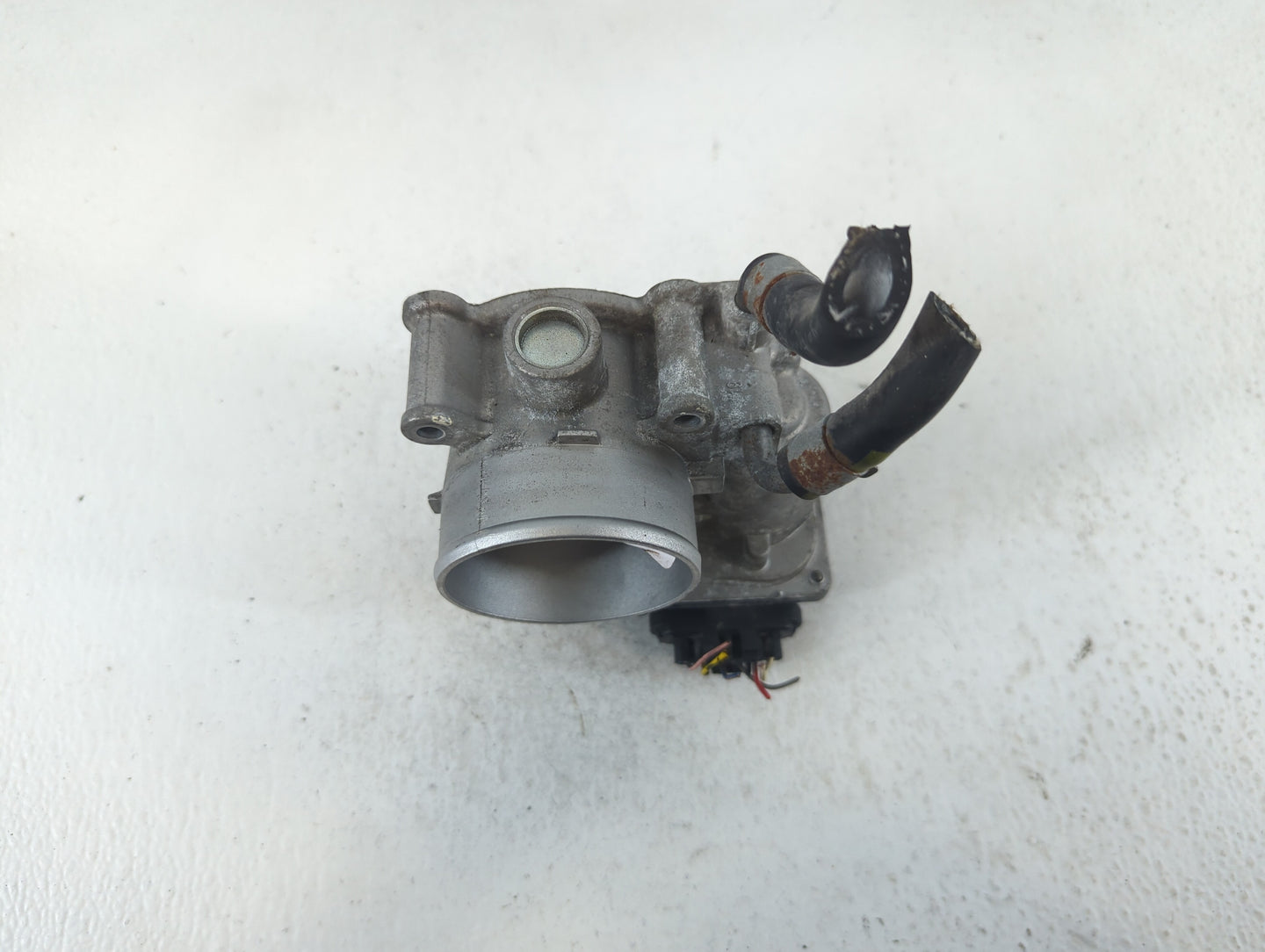 2011-2020 Hyundai Elantra Throttle Body P/N:35100-2E000 Fits Fits 2011 2012 2013 2014 2015 2016 2017 2018 2019 2020 2021 OEM