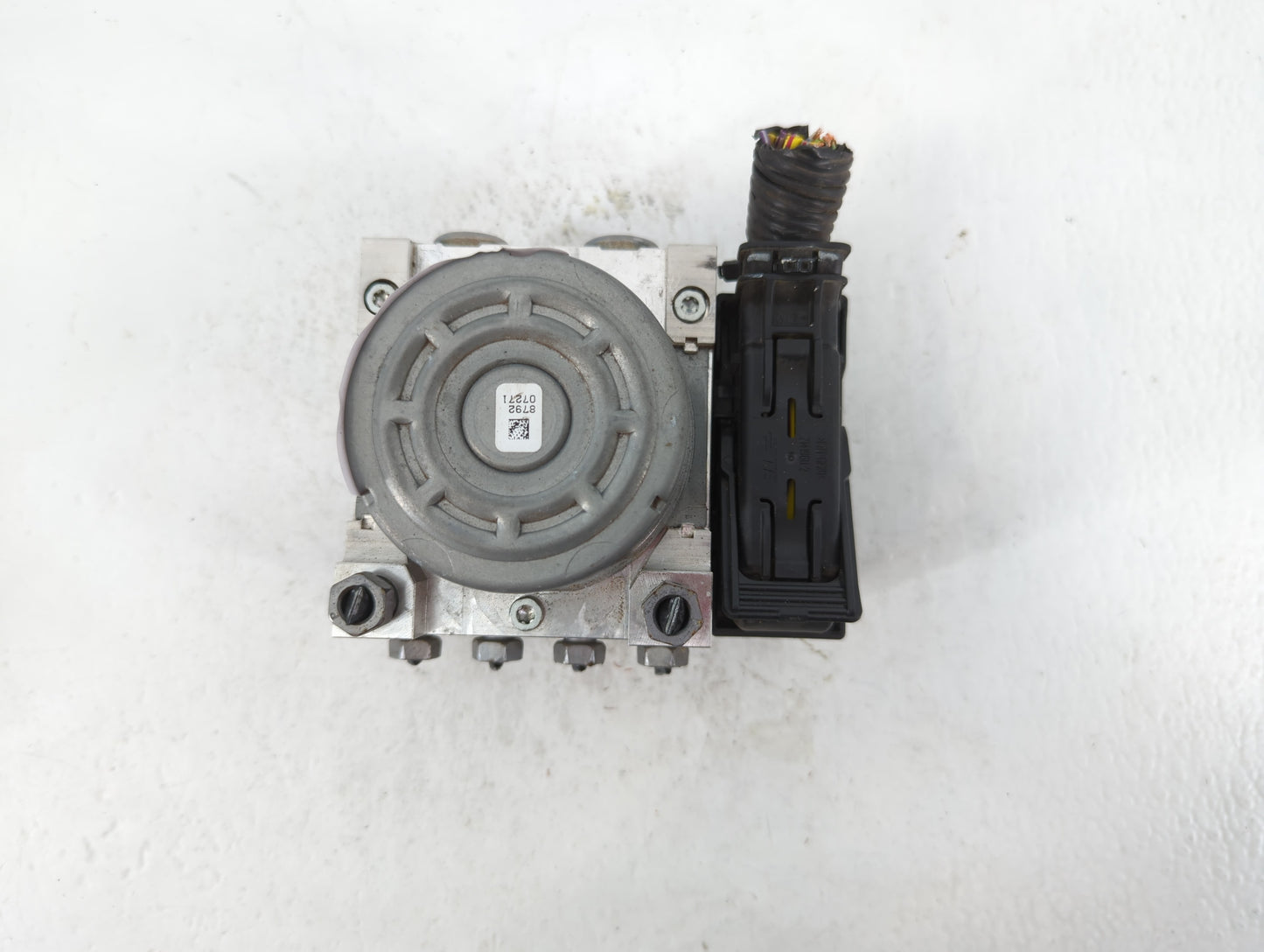 2014-2016 Hyundai Elantra ABS Pump Control Module Replacement P/N:HG9C-2B373-AH Fits Fits 2014 2015 2016 OEM Used Auto Parts