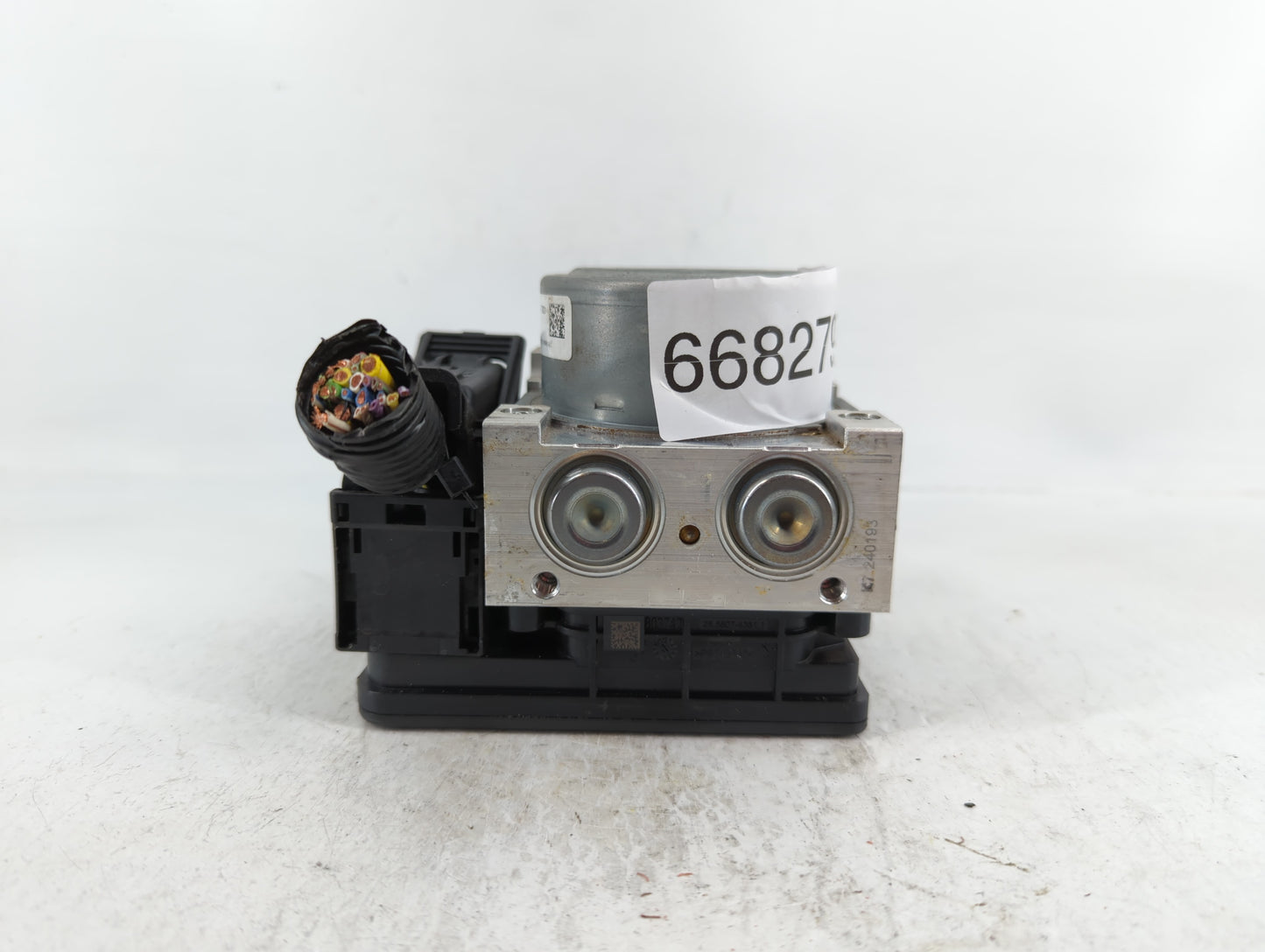 2014-2016 Hyundai Elantra ABS Pump Control Module Replacement P/N:HG9C-2B373-AH Fits Fits 2014 2015 2016 OEM Used Auto Parts