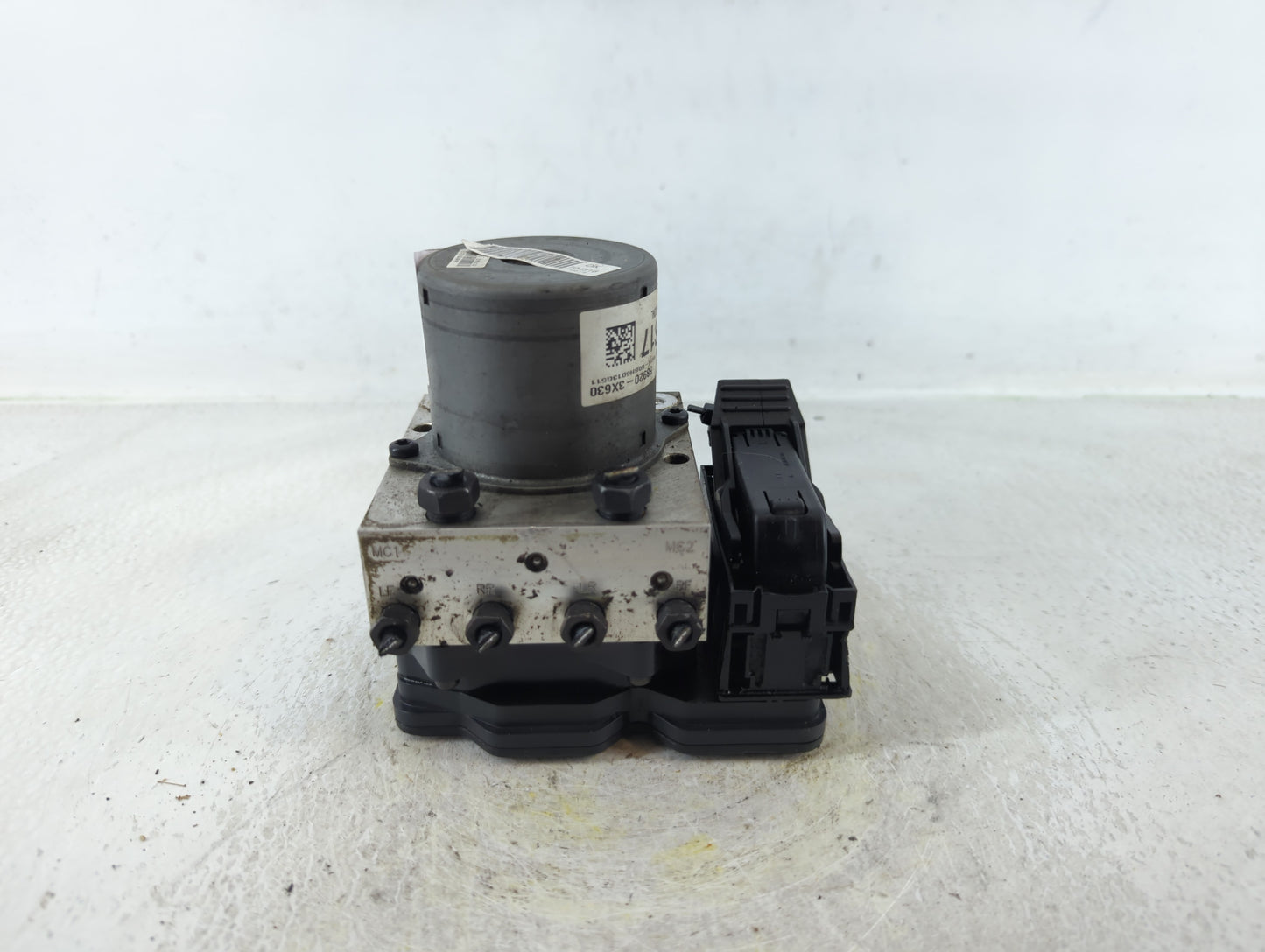 2014-2016 Hyundai Elantra ABS Pump Control Module Replacement P/N:ESCS17 58920-3X630 Fits Fits 2014 2015 2016 OEM Used Auto 