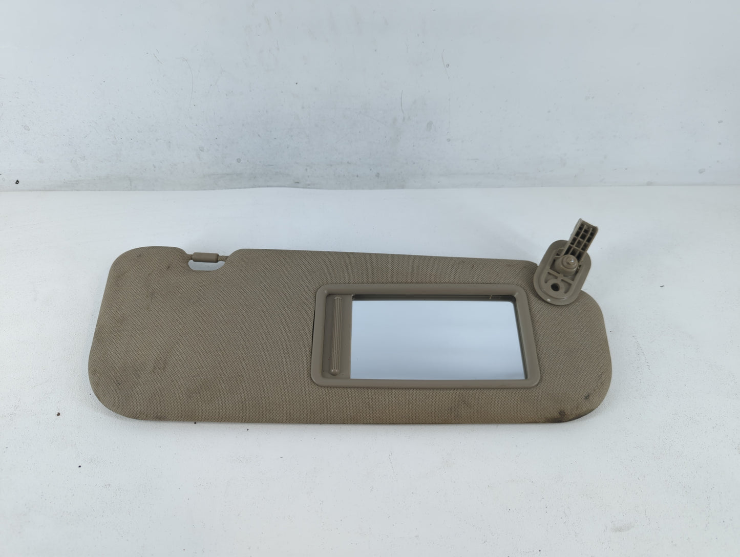 2014-2016 Hyundai Elantra Sun Visor Shade Replacement Passenger Right Mirror Fits Fits 2014 2015 2016 OEM Used Auto Parts - 